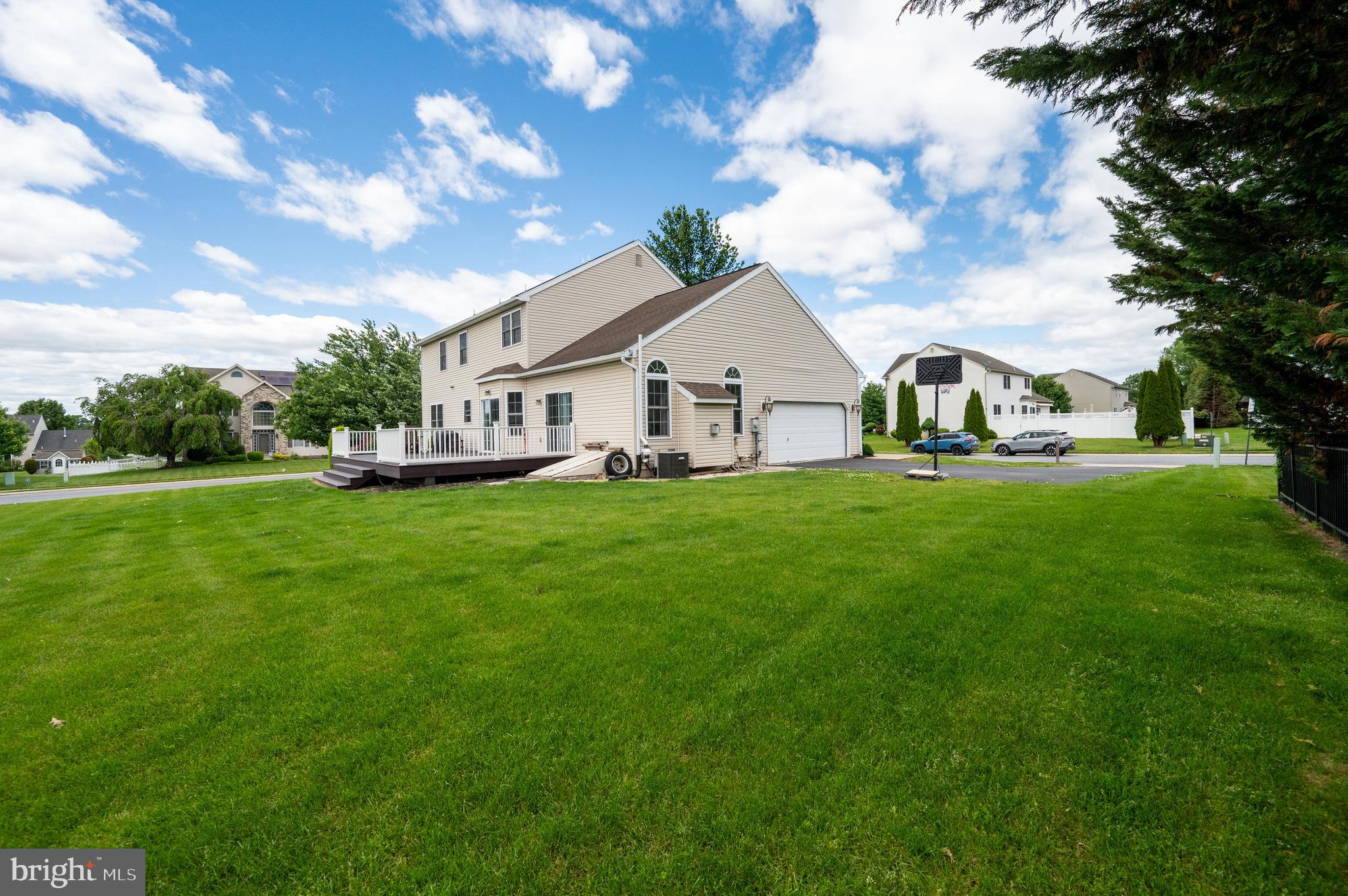 MEADOWBROOK - Residential