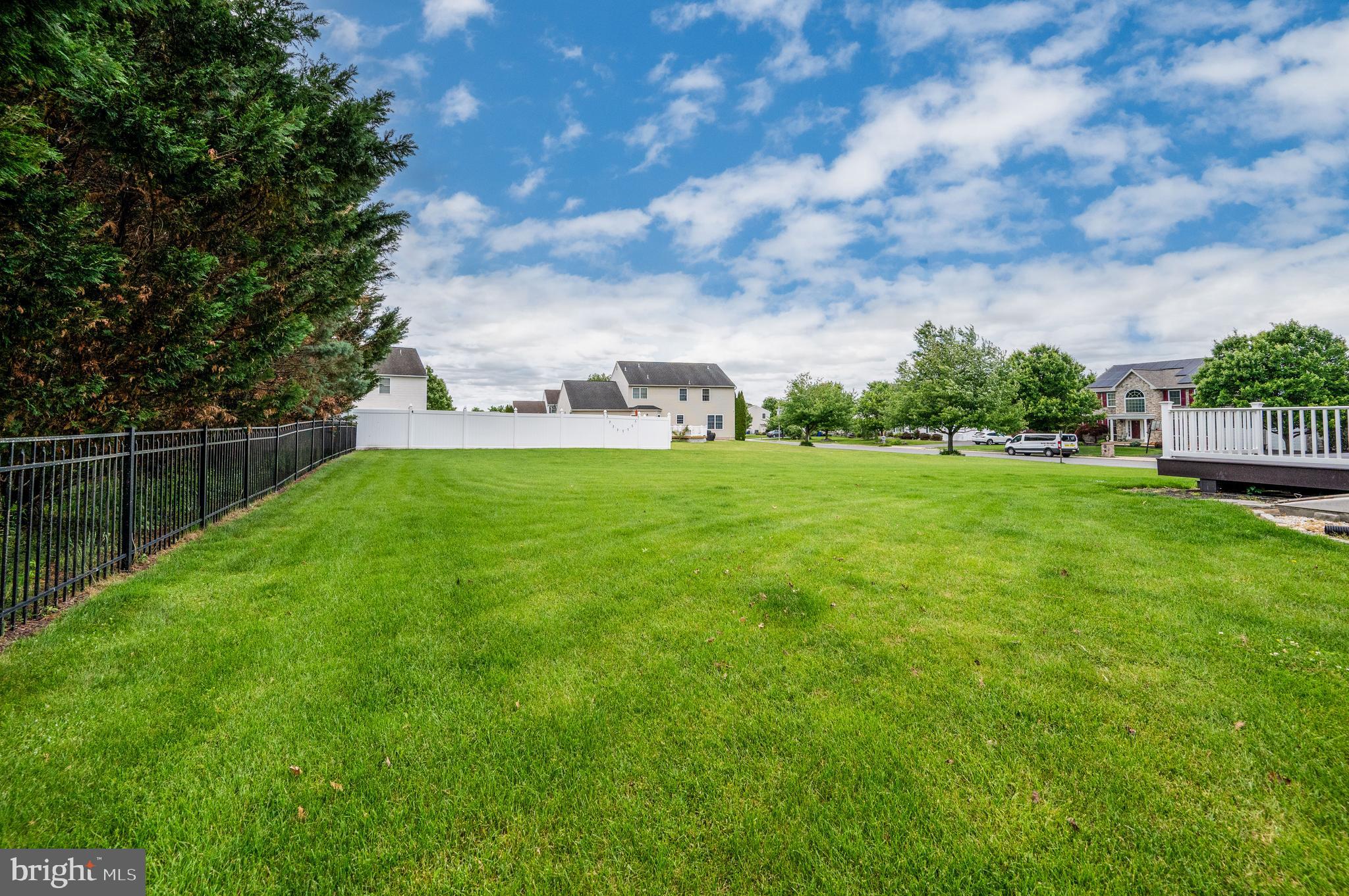 MEADOWBROOK - Residential