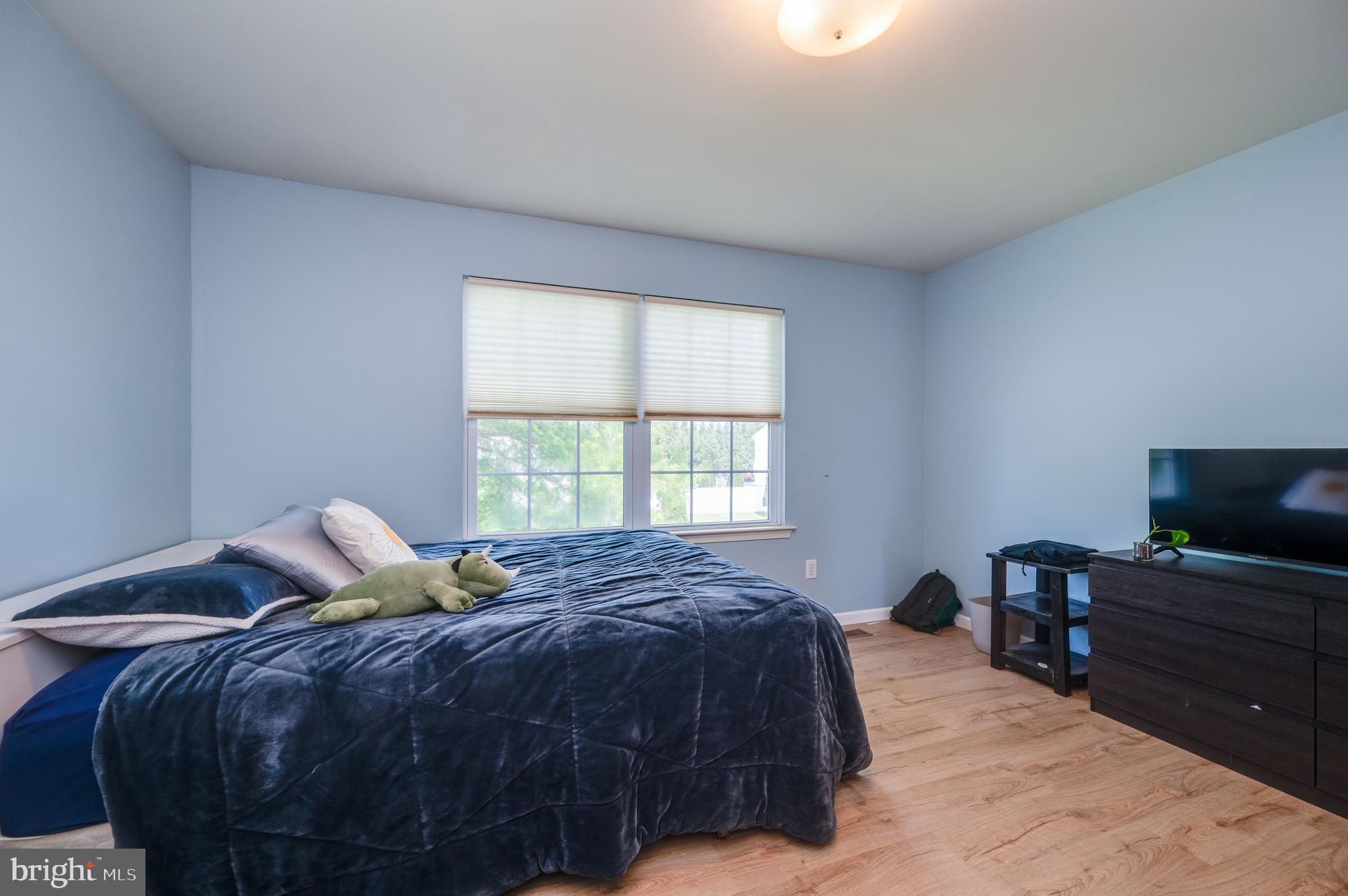 MEADOWBROOK - Residential