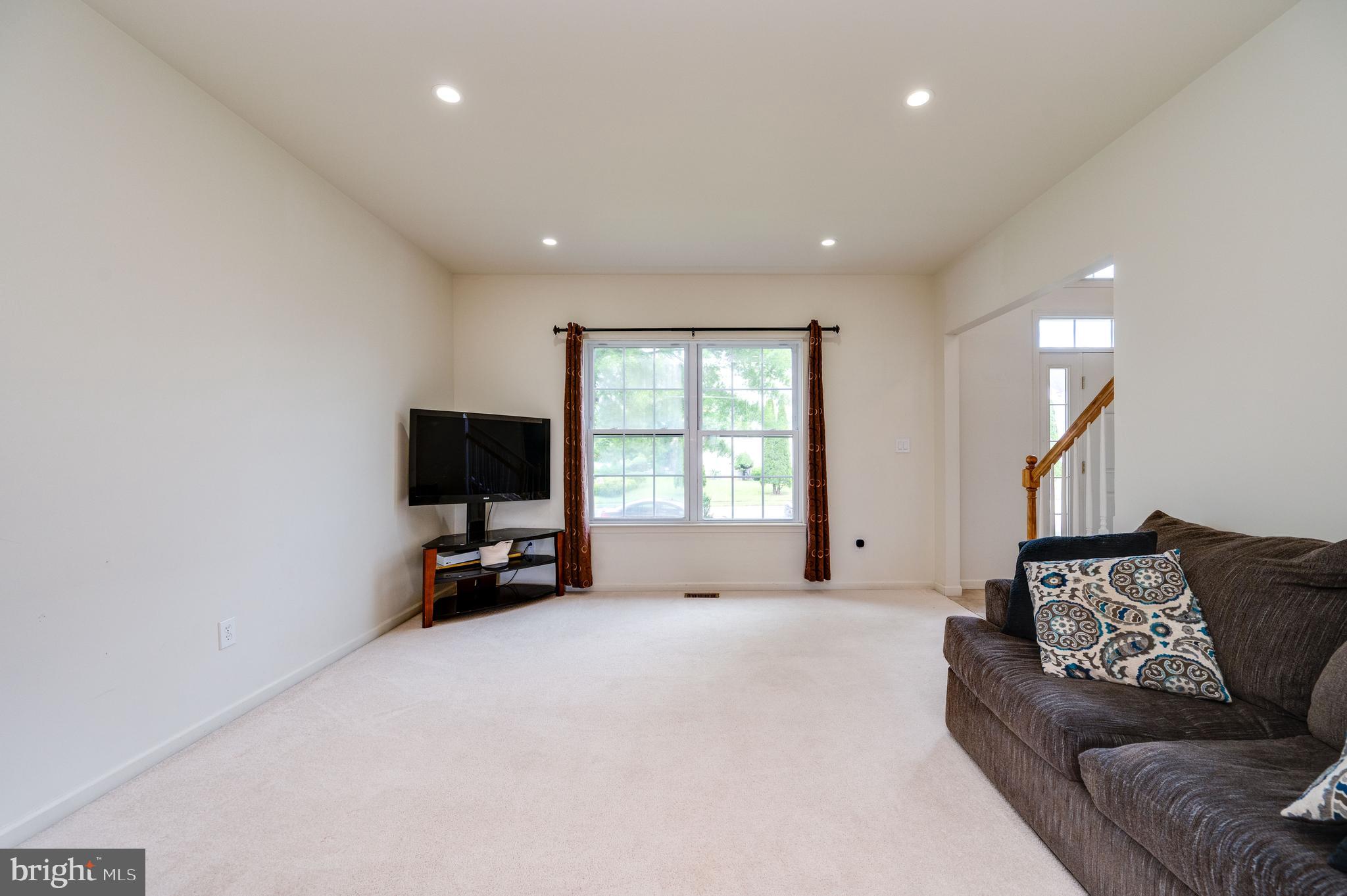 MEADOWBROOK - Residential
