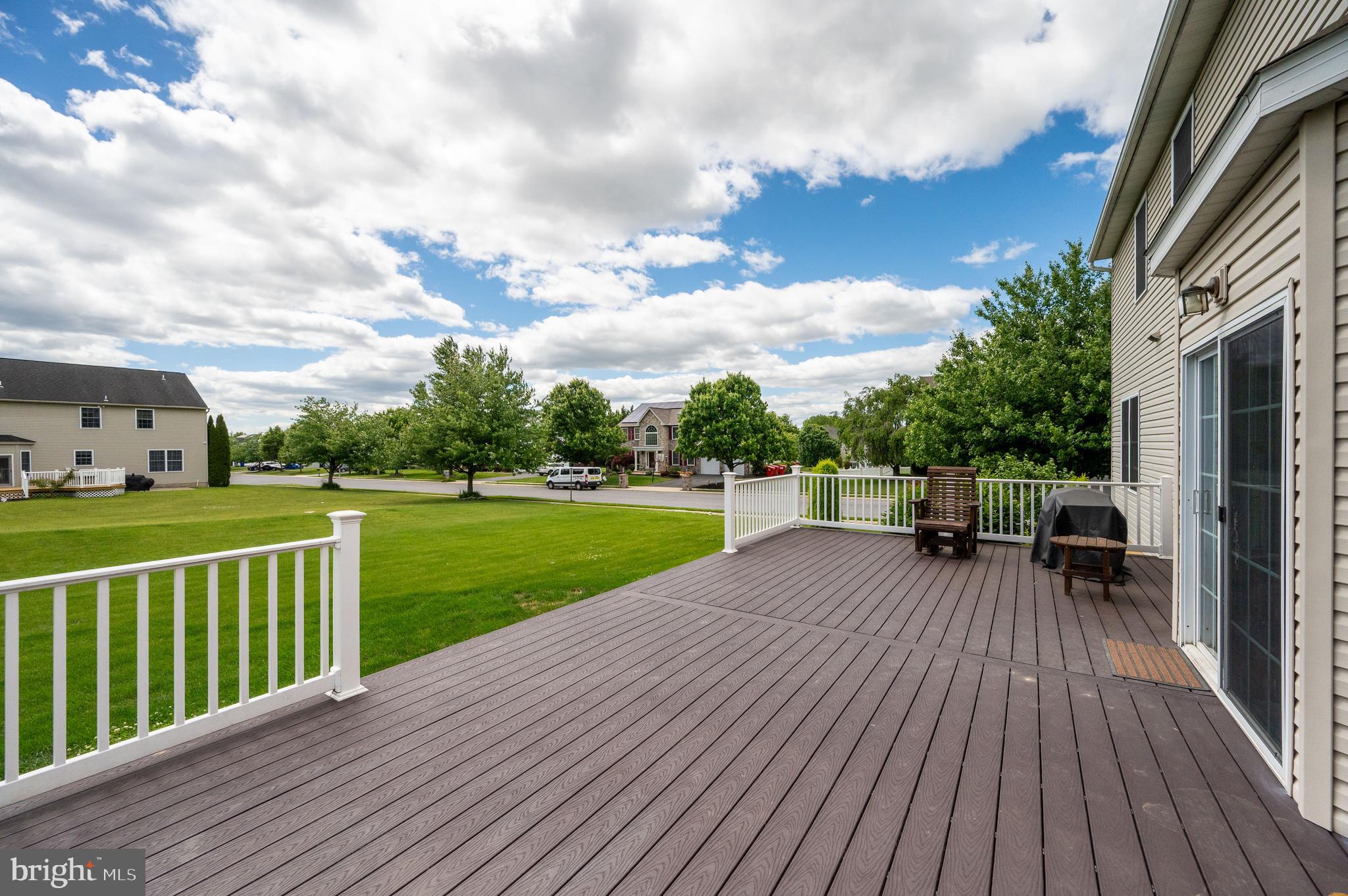 MEADOWBROOK - Residential
