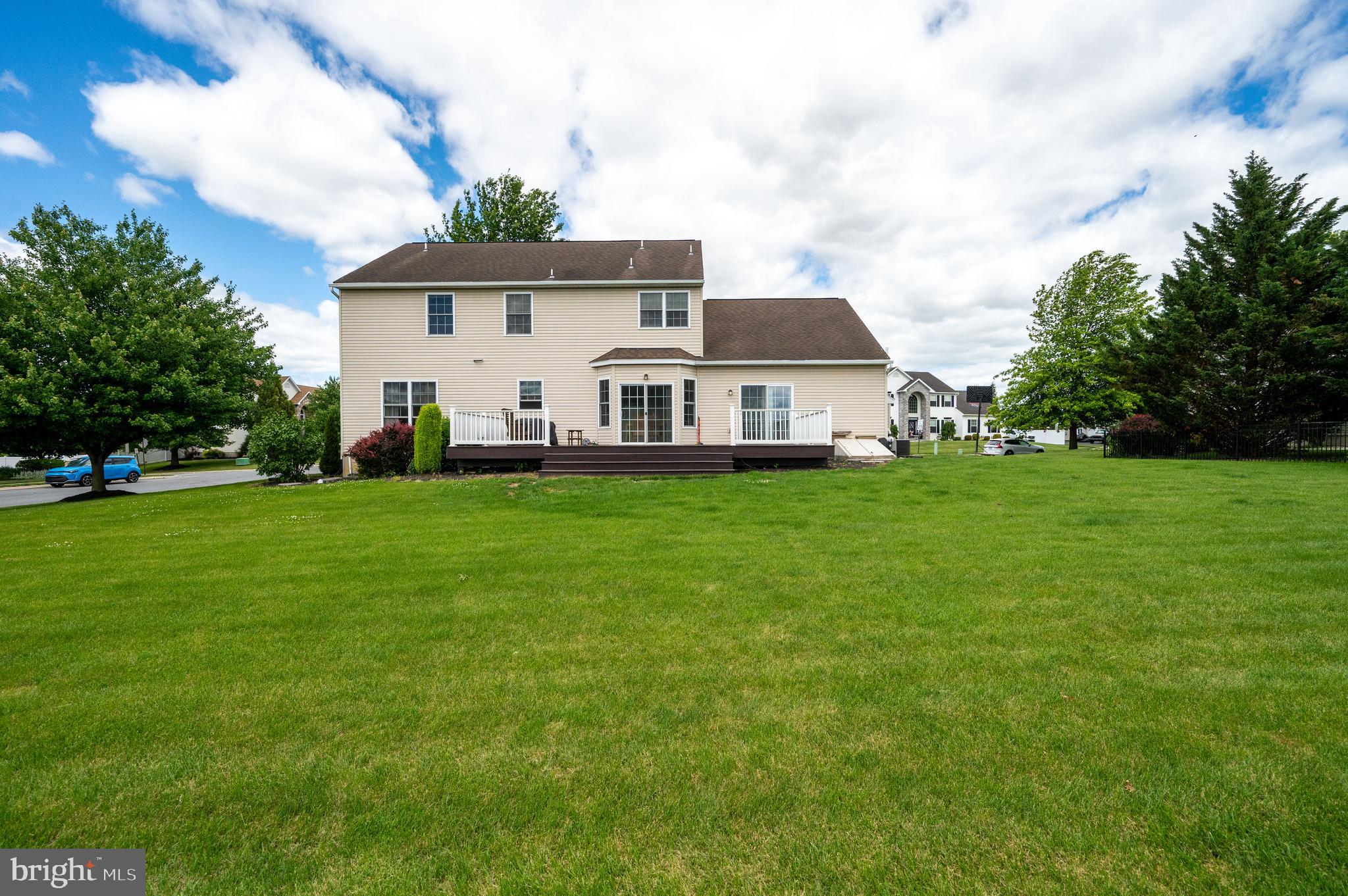 MEADOWBROOK - Residential