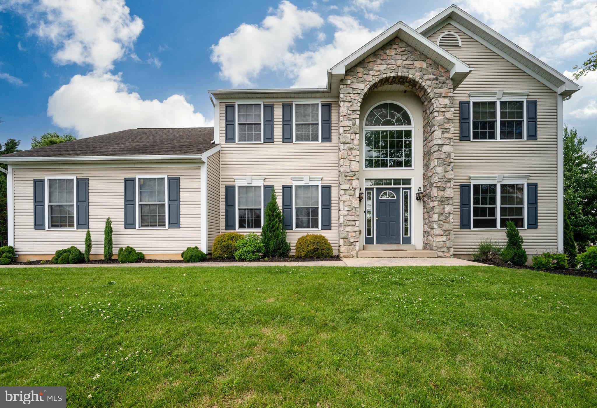 MEADOWBROOK - Residential