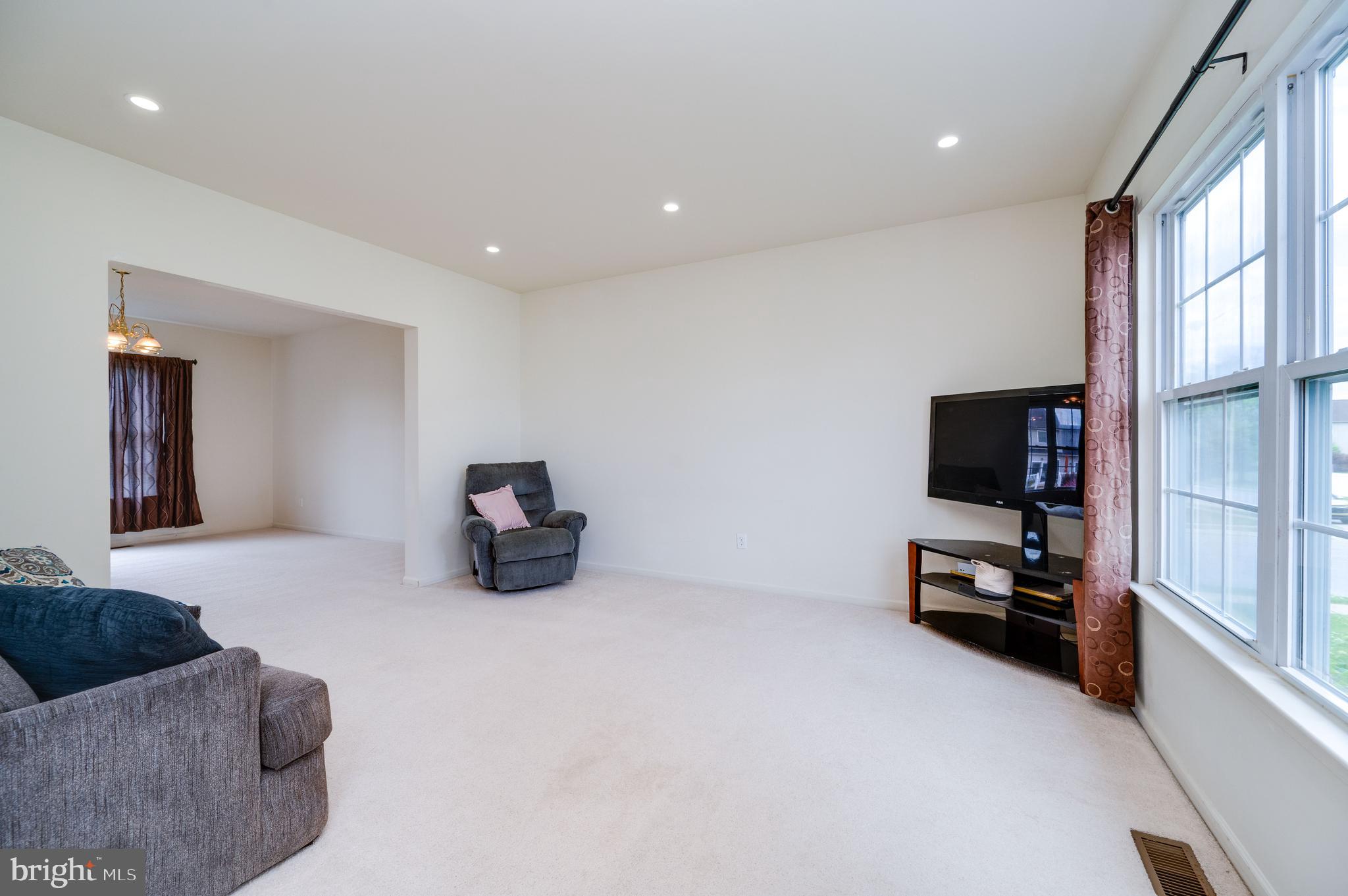 MEADOWBROOK - Residential