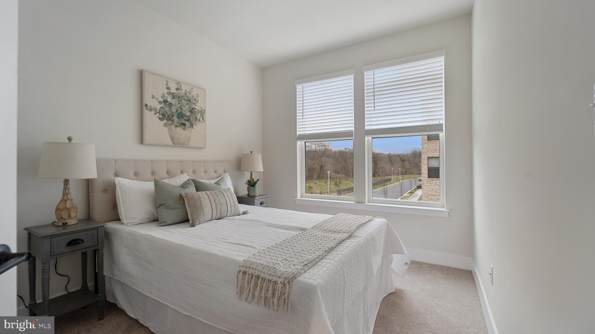 MEDFIELD - Residential