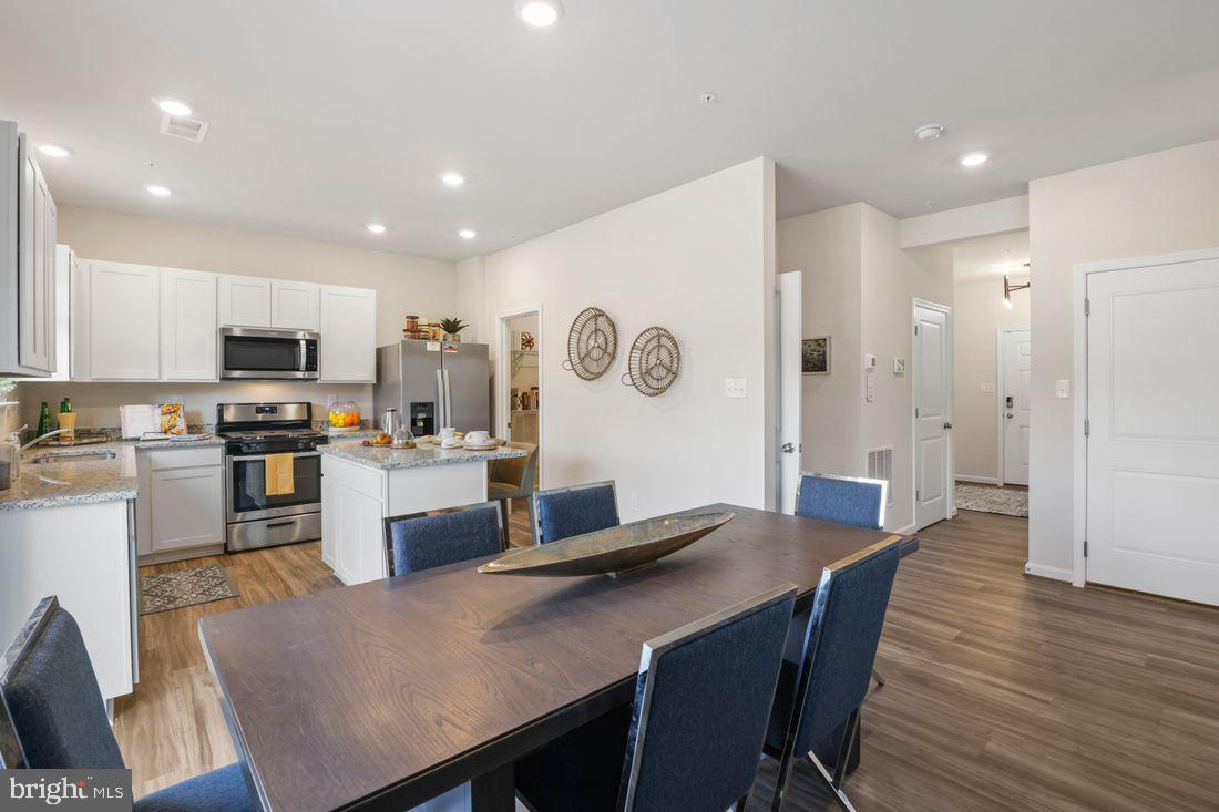 RED HILL - Residential