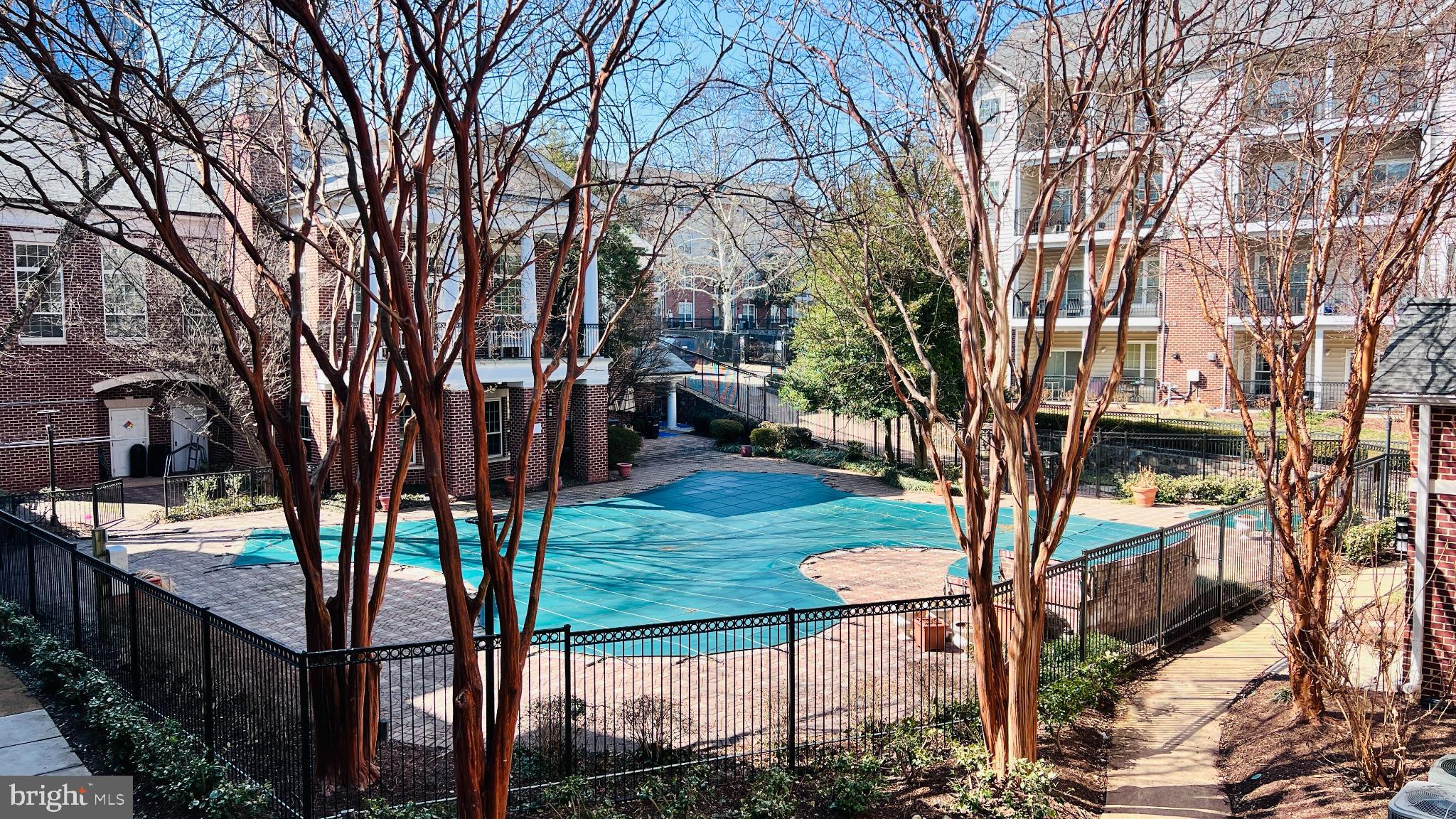 GATES OF MCLEAN - Residential