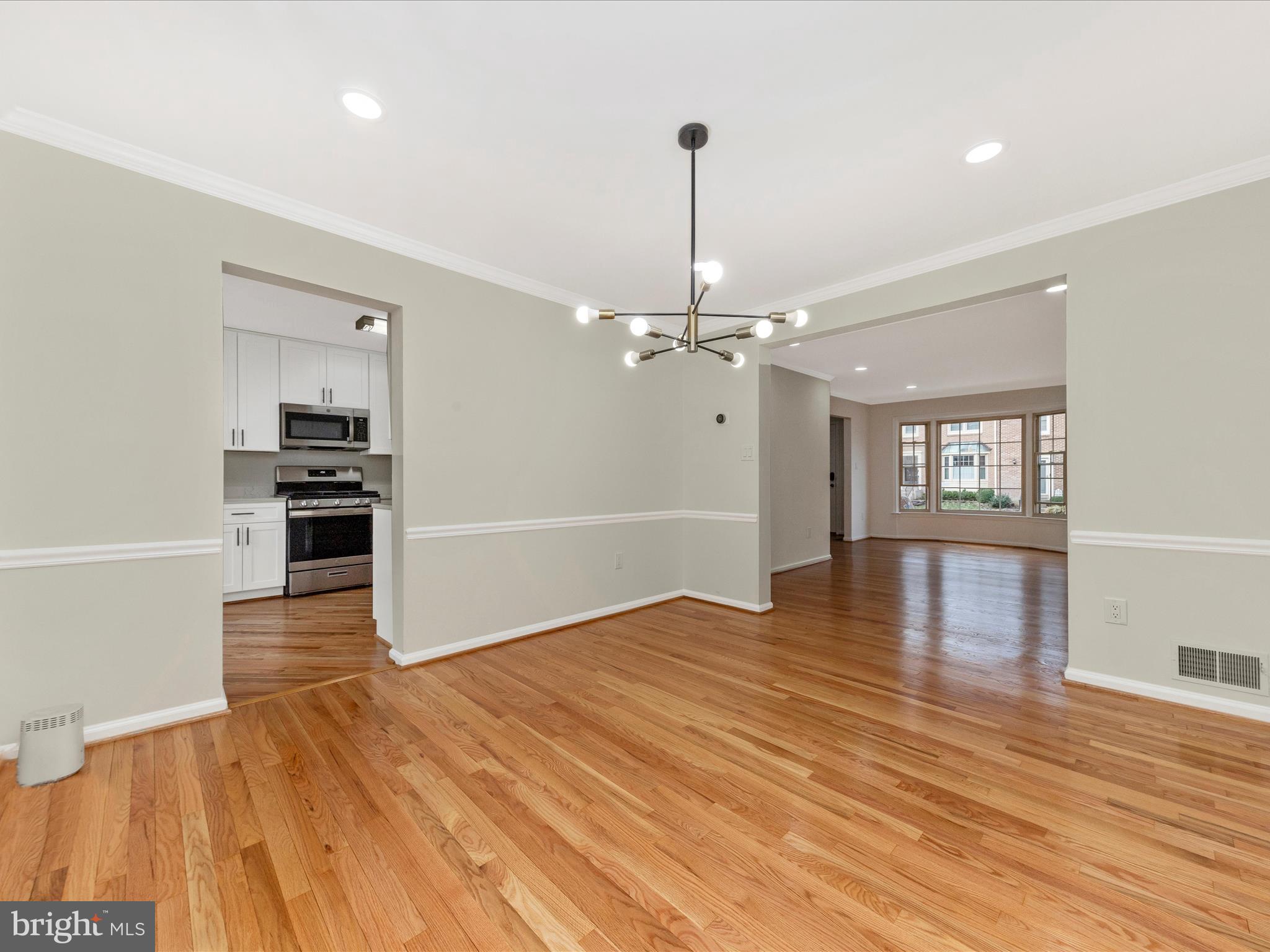IDYLWOOD STATION - Residential