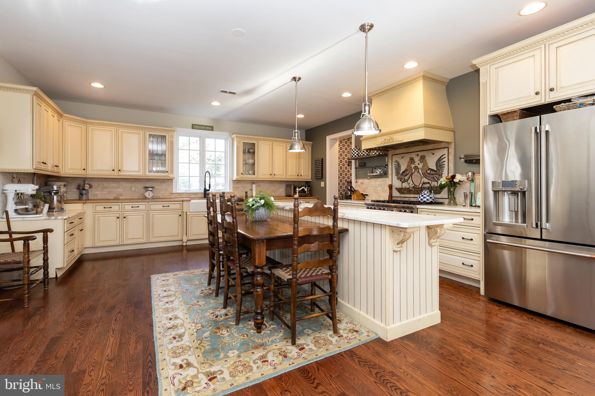 CHESTNUT HILL - Residential