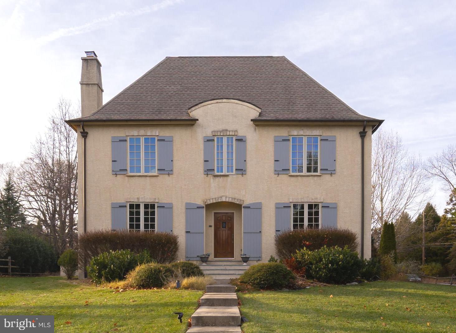 CHESTNUT HILL - Residential