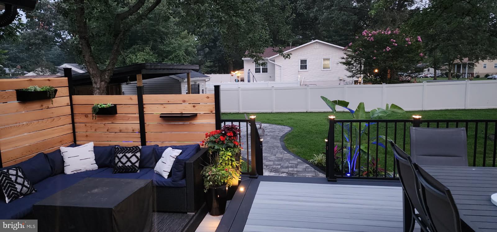 ELMHURST - Residential