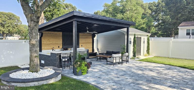 ELMHURST - Residential