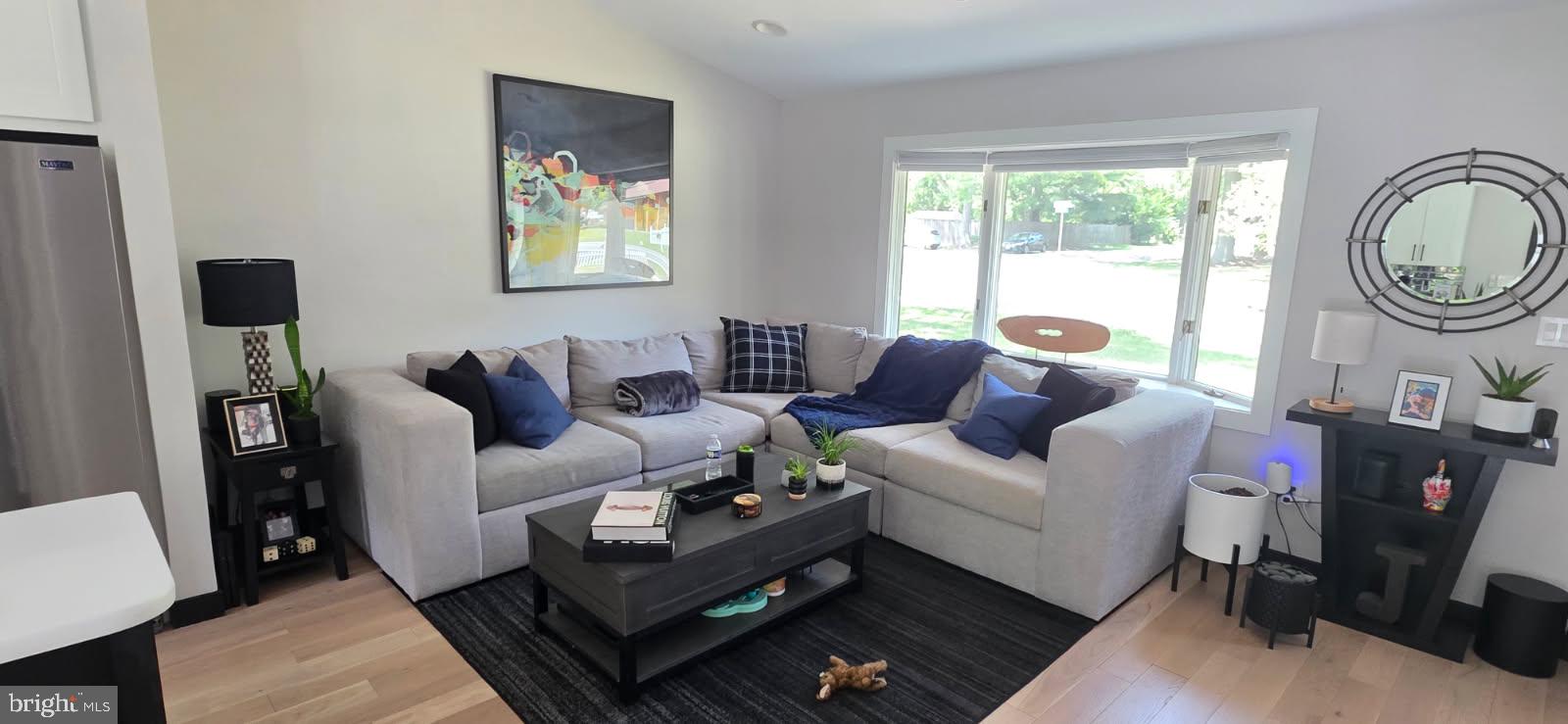 ELMHURST - Residential