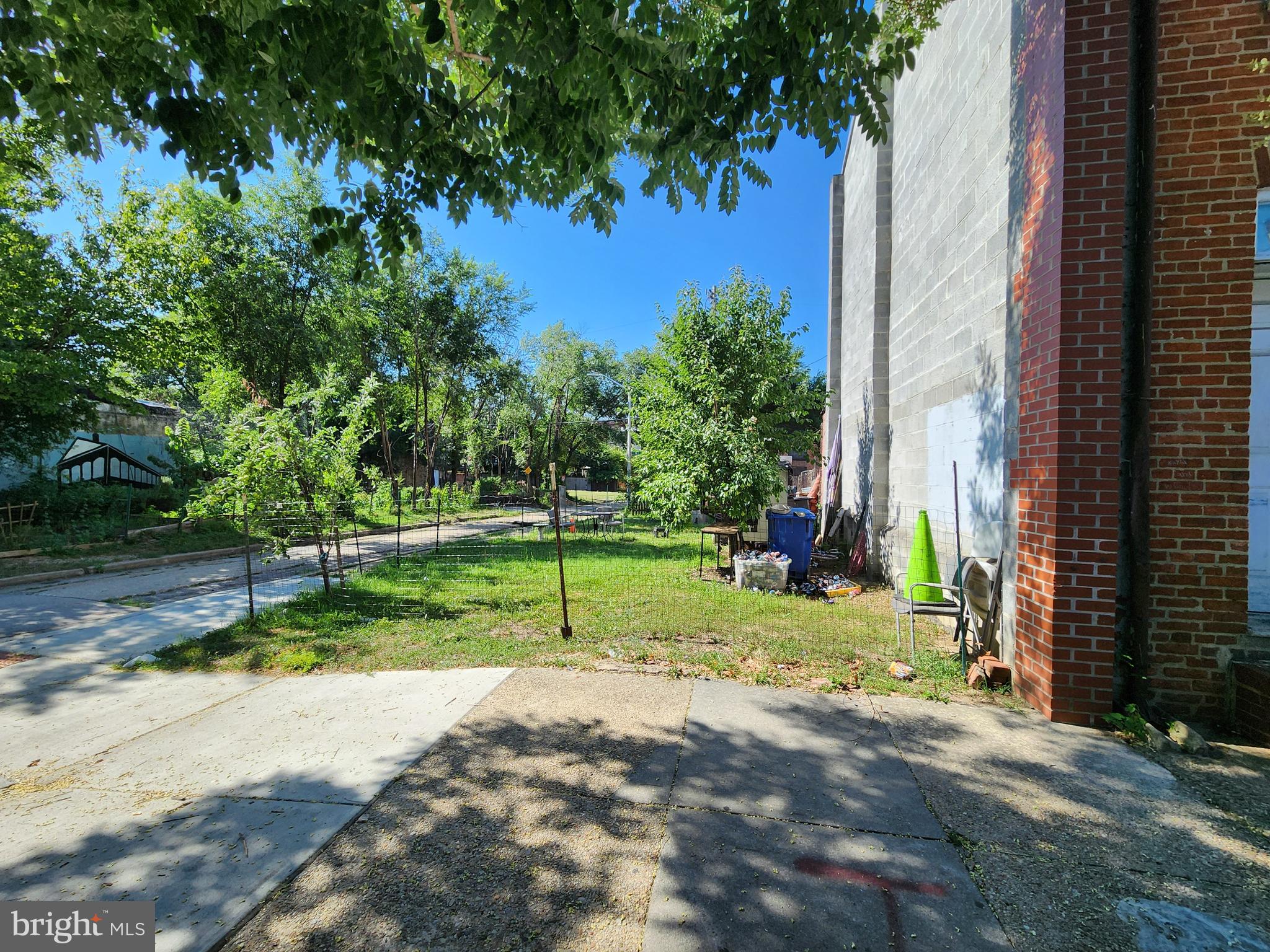 ONLINE AUCTION: This auction takes place on the Ashland Auction Group website bidding platform. Bidding begins 7/16/2026, 10:00 AM. Bidding ends 7/20/2026, 12:00 PM. The list price is the suggested opening bid. Deposit: $5,000.

This lot of land is located in the Hollins Market neighborhood within Baltimore City. This property is in close proximity to B&O Railroad Museum, M&T Bank Stadium, Westside Shopping Center, and Carroll Park Golf Course. It offers easy access to major traffic arteries including Martin Luther King Jr. Boulevard (MD 295 Connector), approximately 0.3 miles away, providing convenient access to downtown Baltimore, Interstate 95, and US-40.