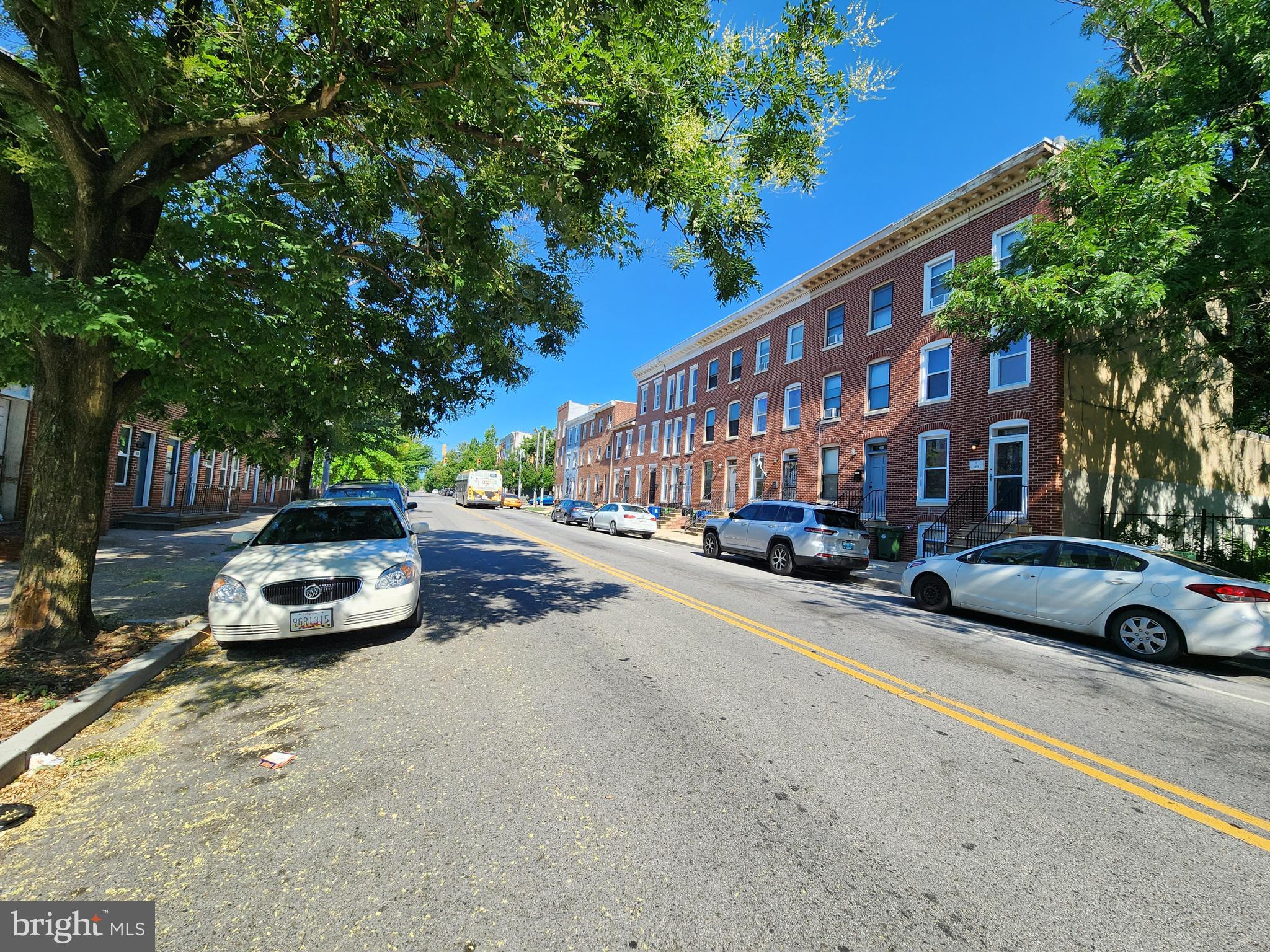 HOLLINS MARKET - Land