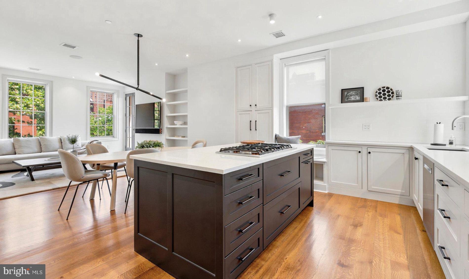 RITTENHOUSE SQUARE - Residential