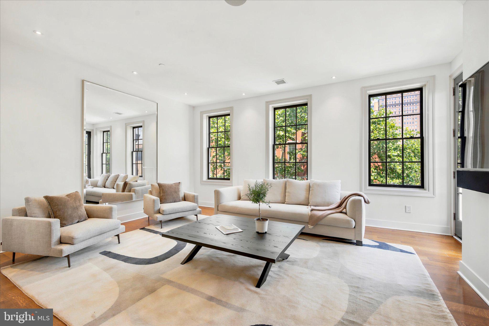 RITTENHOUSE SQUARE - Residential