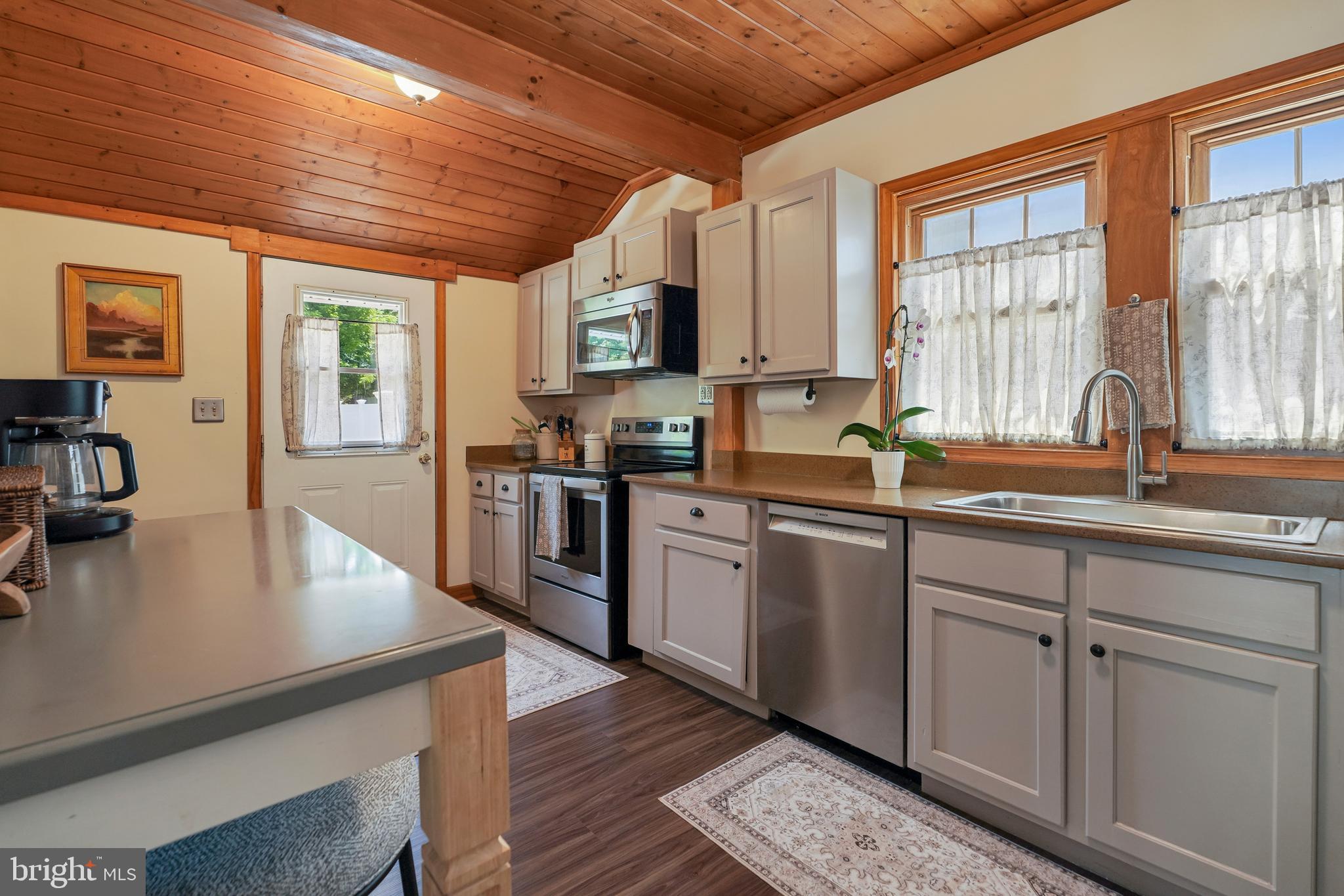 EASTTOWN WOODS - Residential