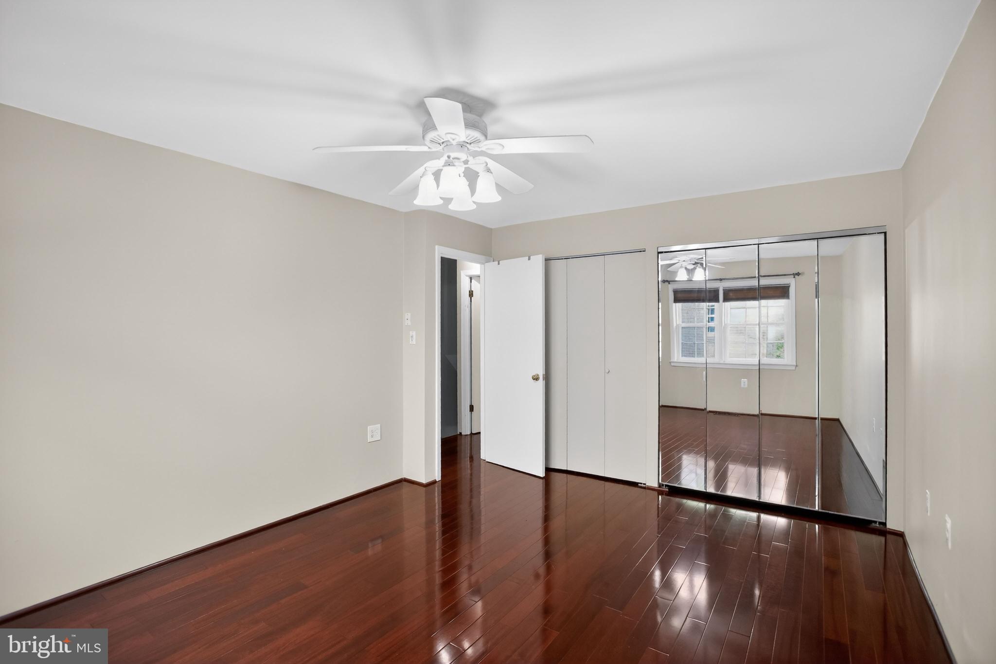 REGENT SQUARE - Residential