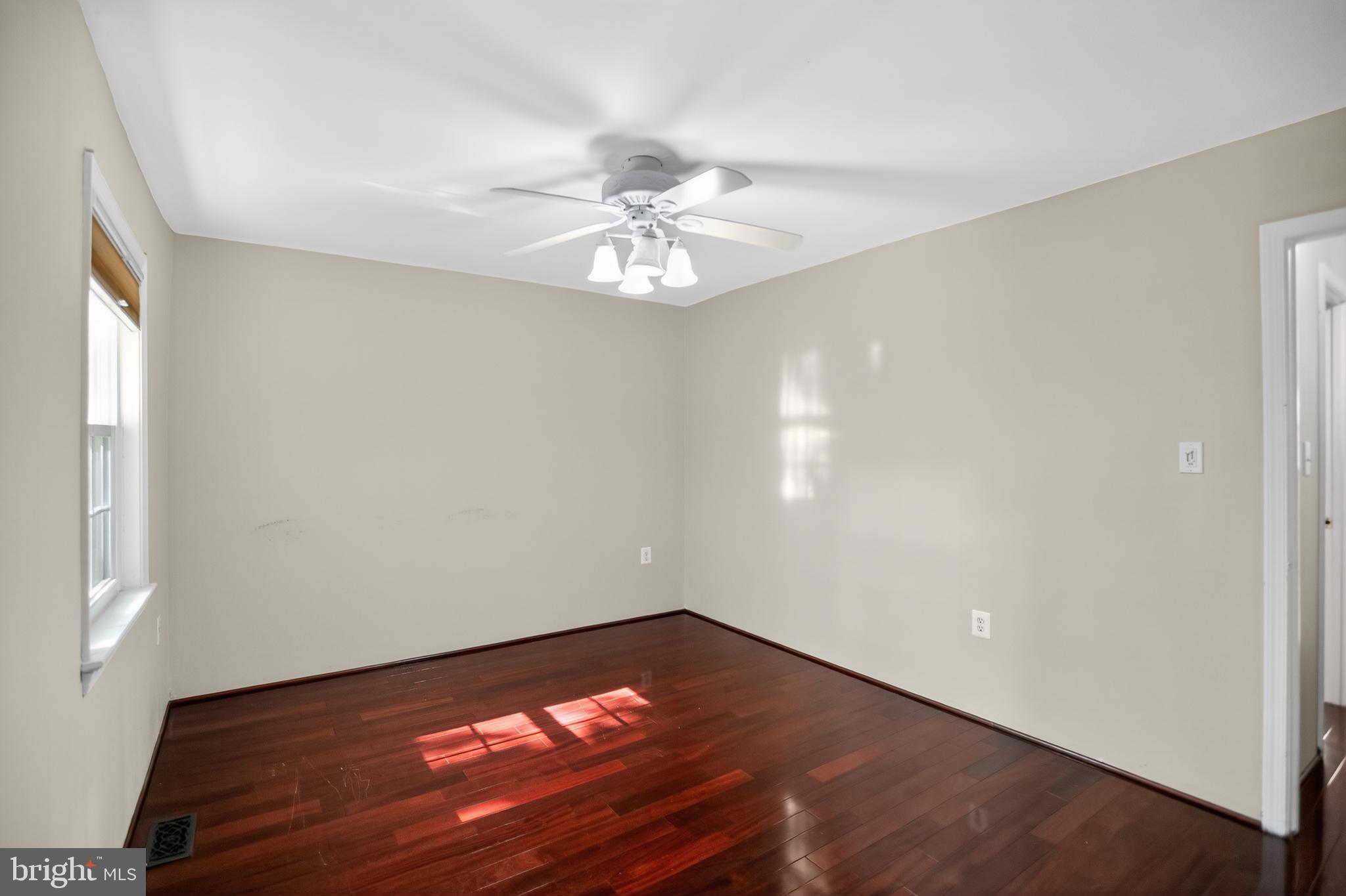REGENT SQUARE - Residential