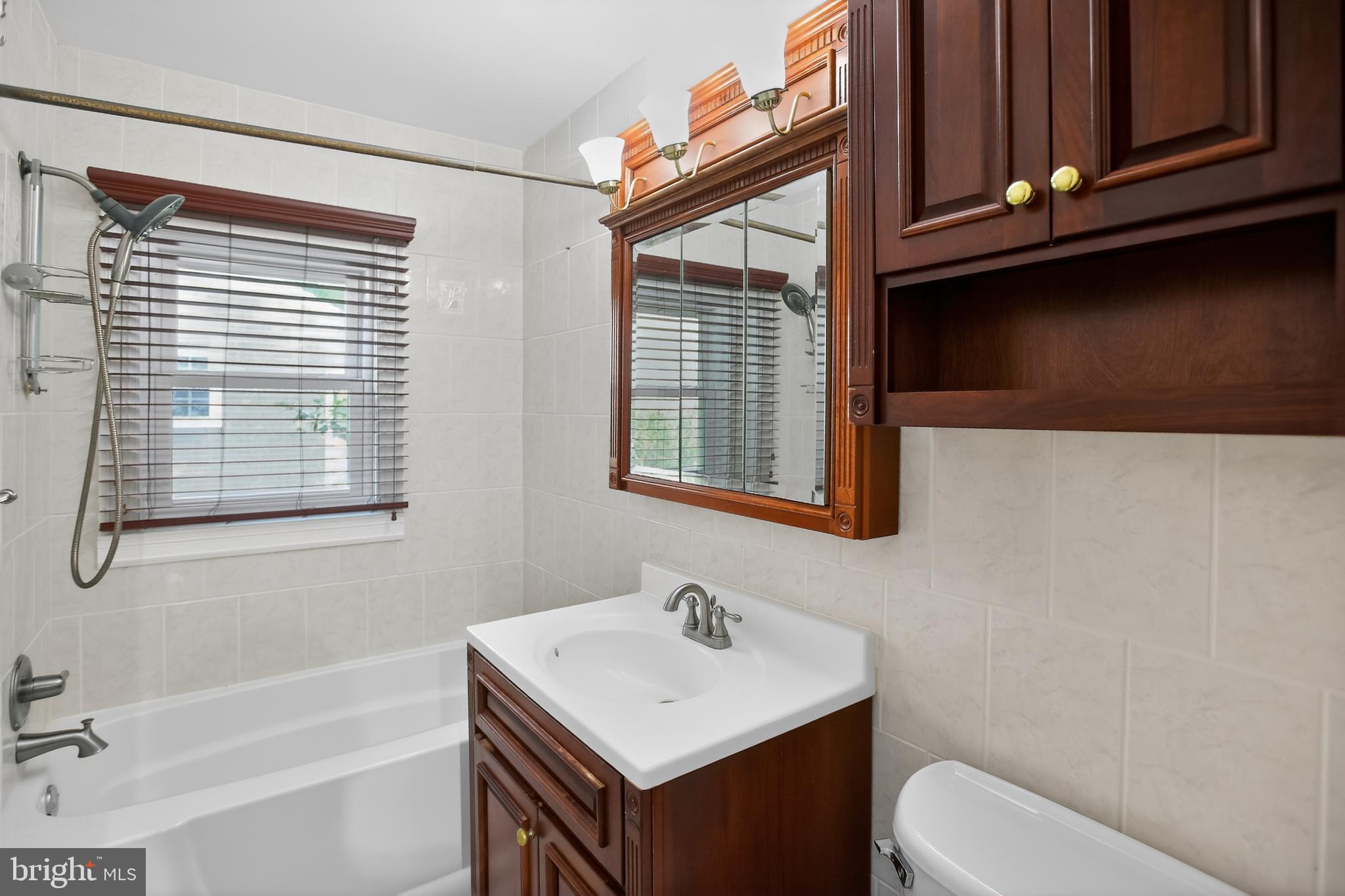 REGENT SQUARE - Residential