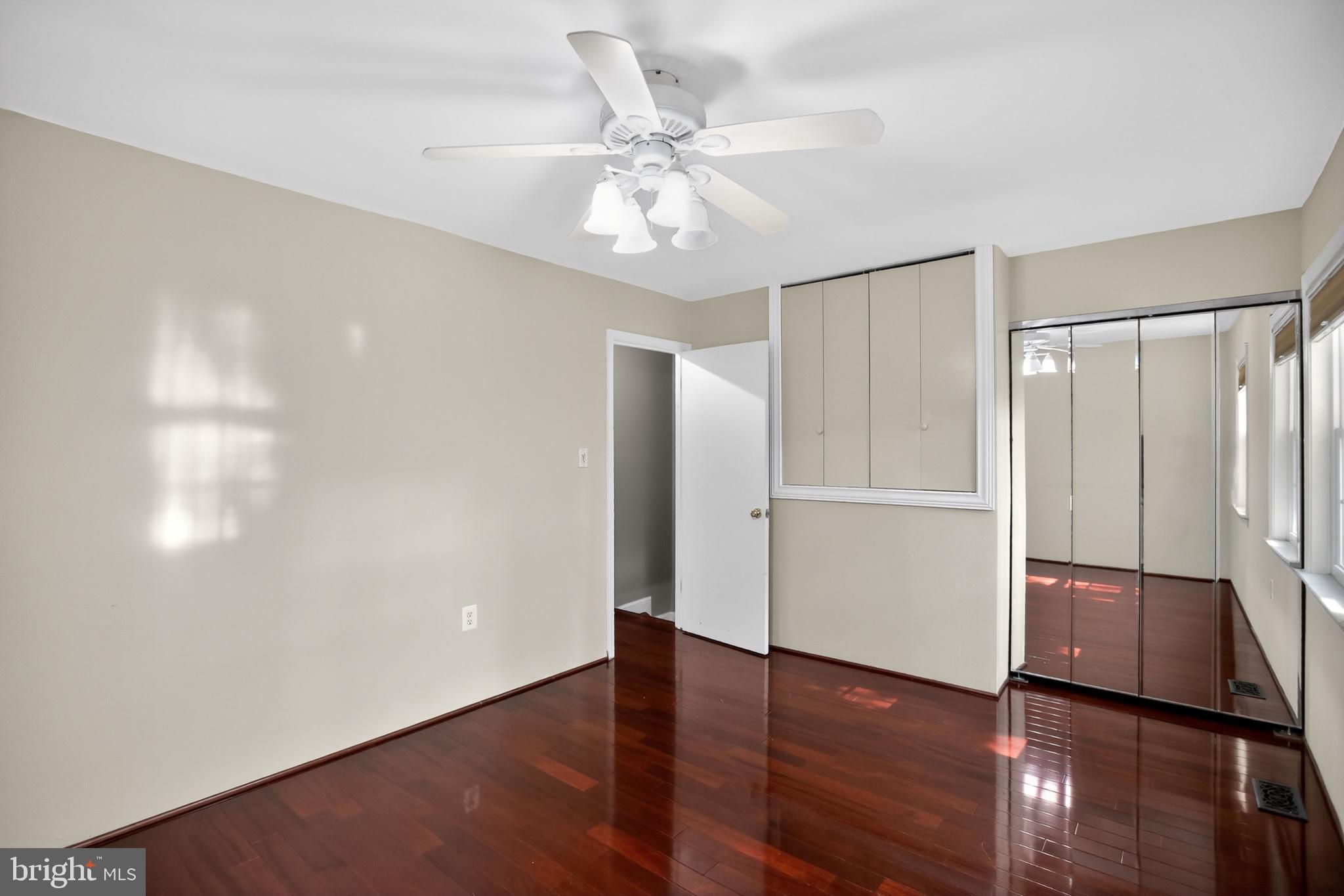 REGENT SQUARE - Residential