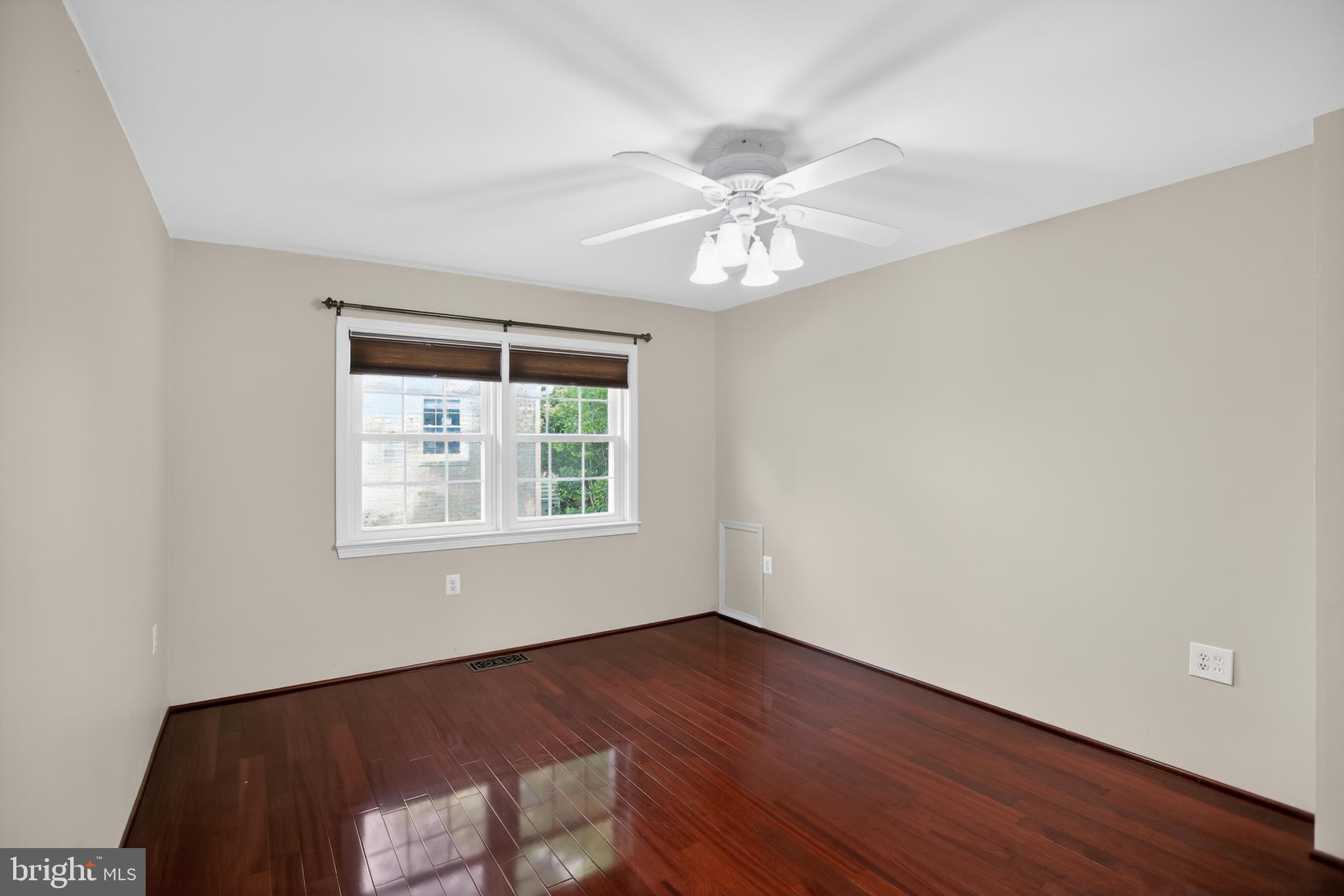 REGENT SQUARE - Residential