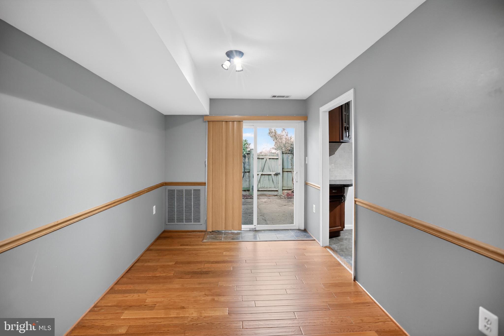 REGENT SQUARE - Residential