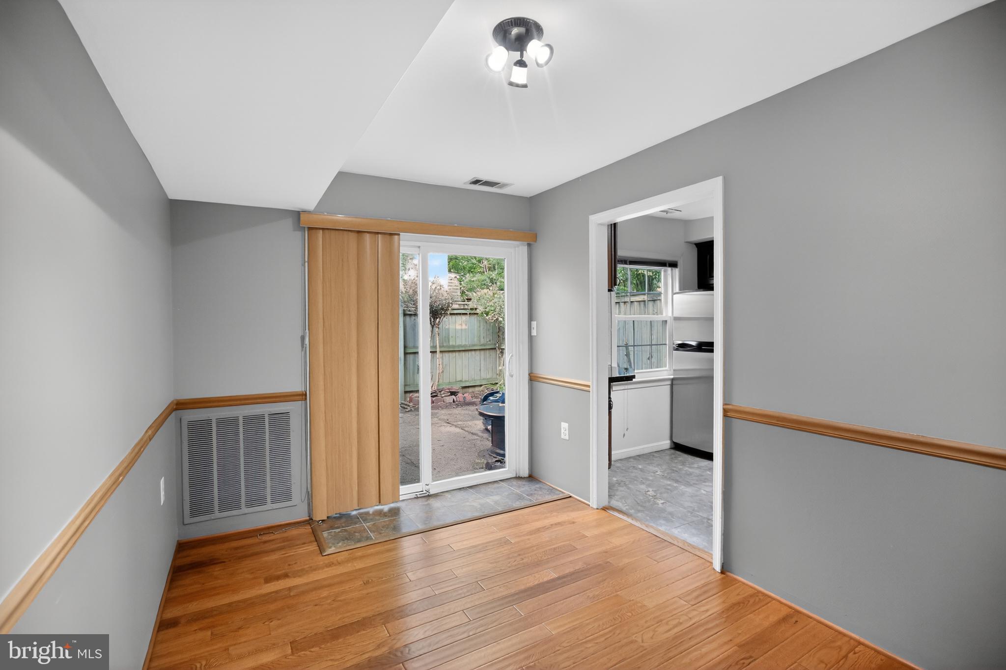 REGENT SQUARE - Residential