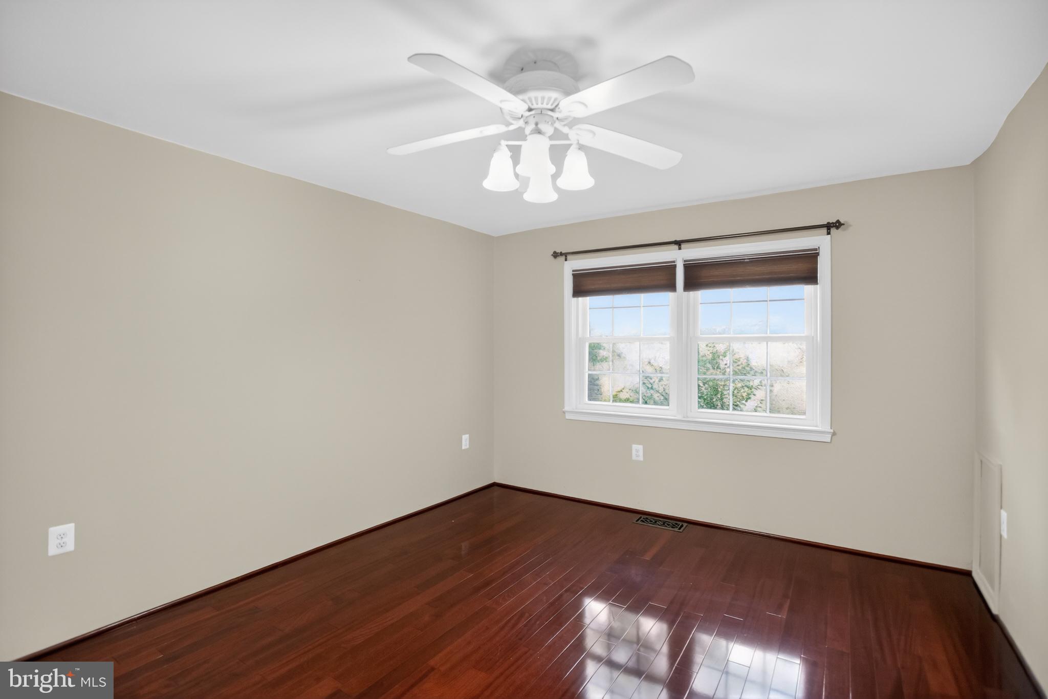 REGENT SQUARE - Residential