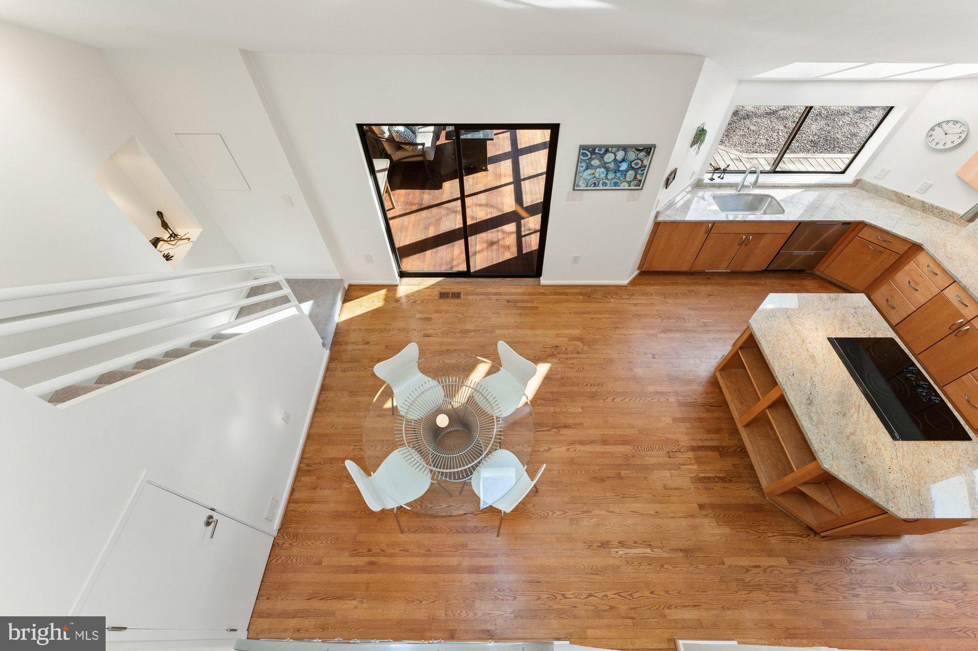 RESTON - Residential