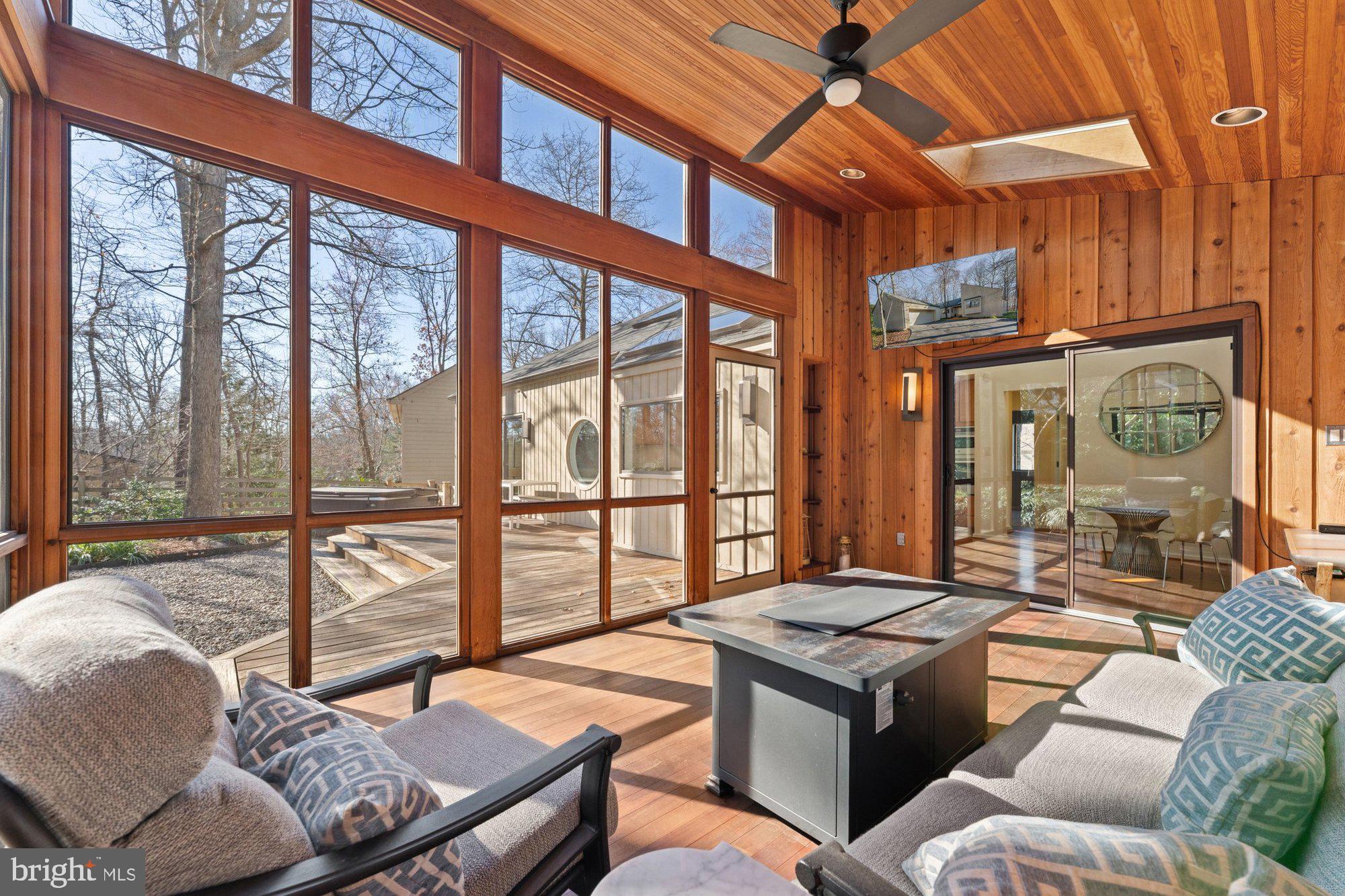 RESTON - Residential