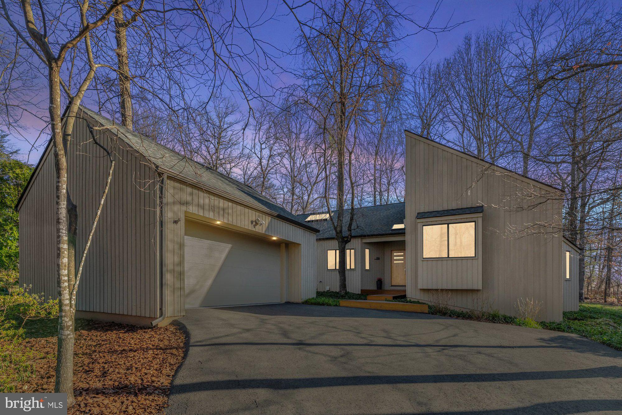 RESTON - Residential
