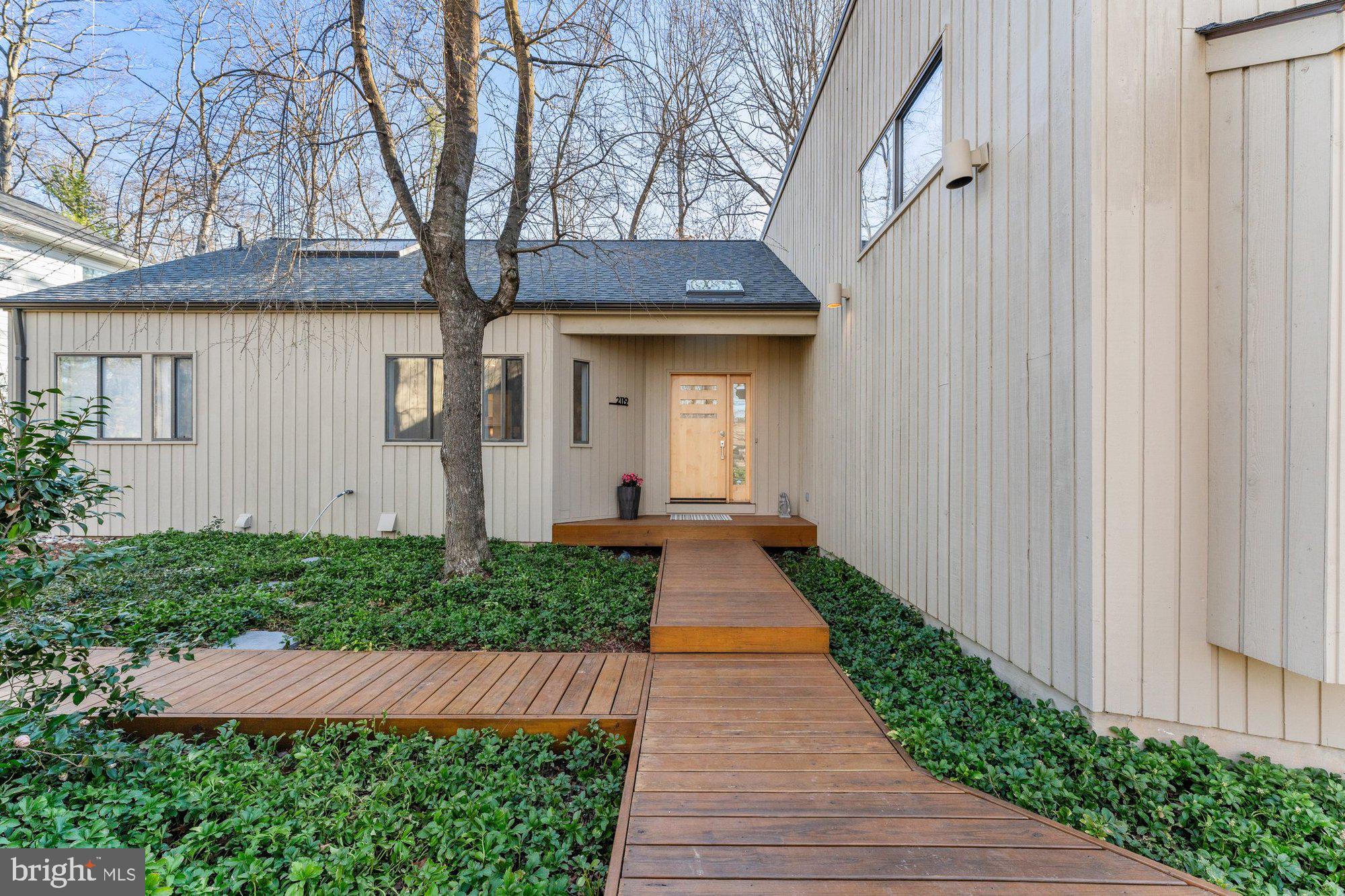 RESTON - Residential