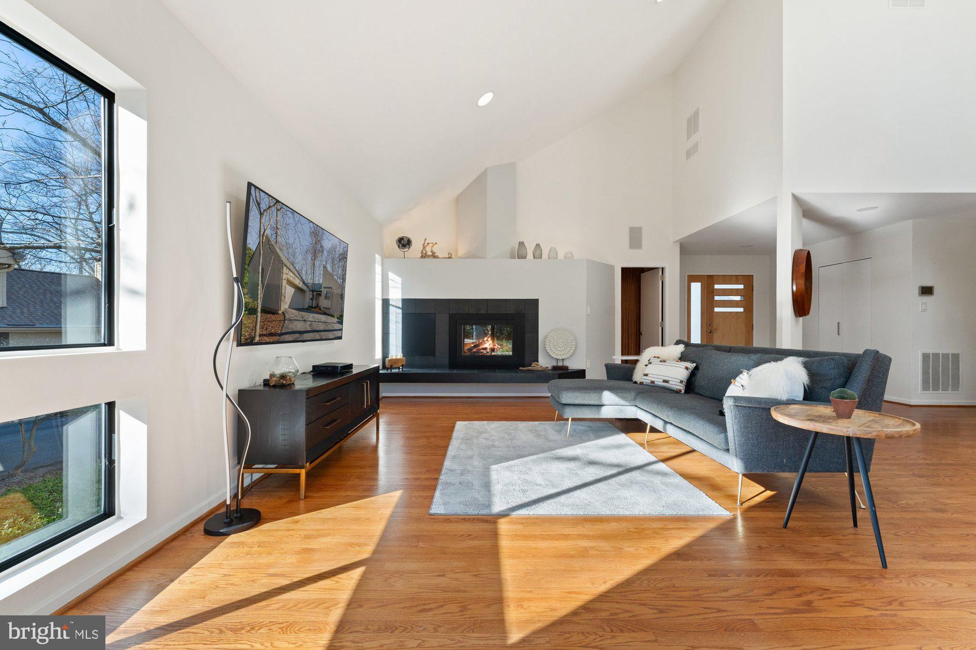 RESTON - Residential