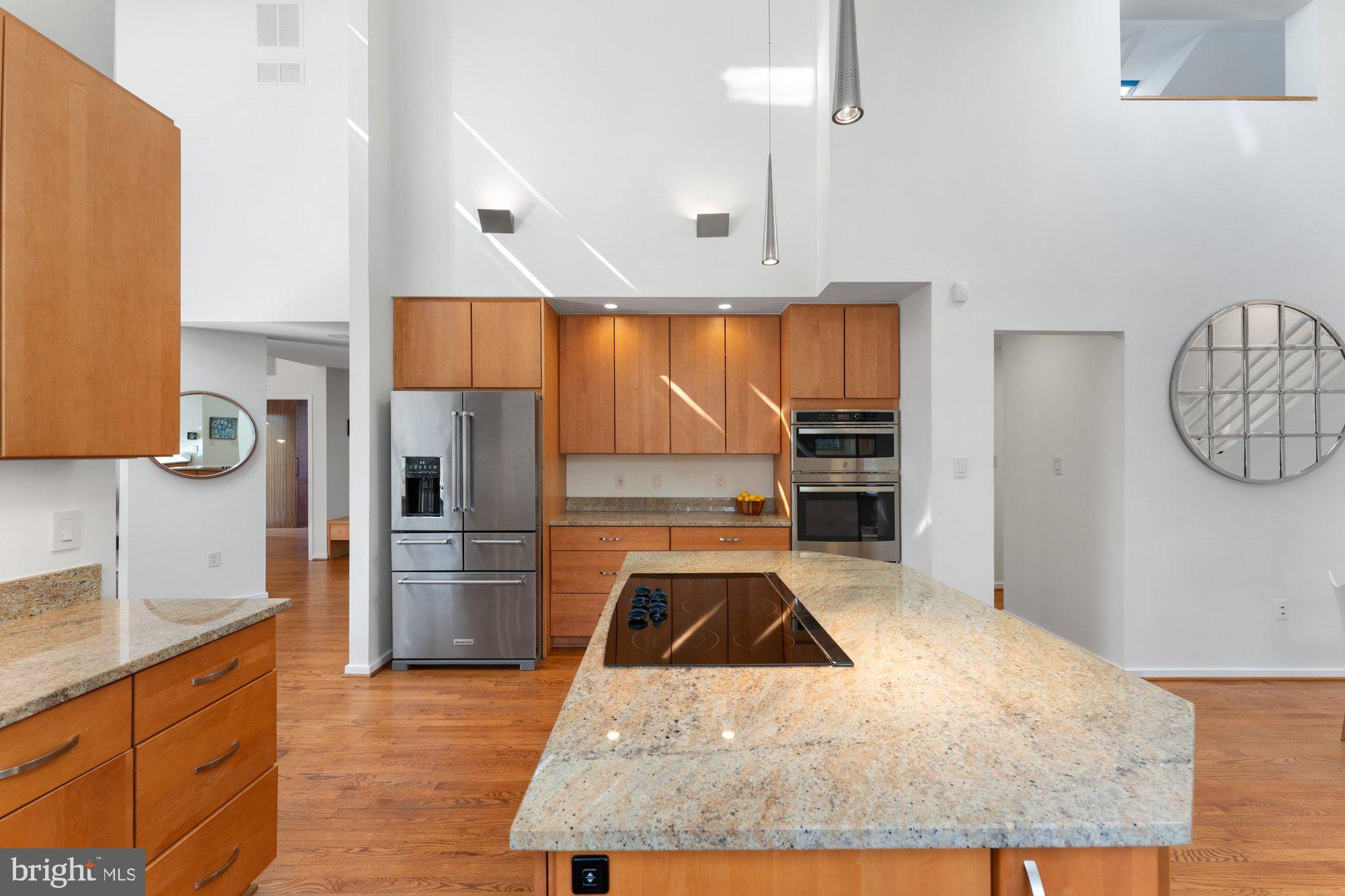 RESTON - Residential