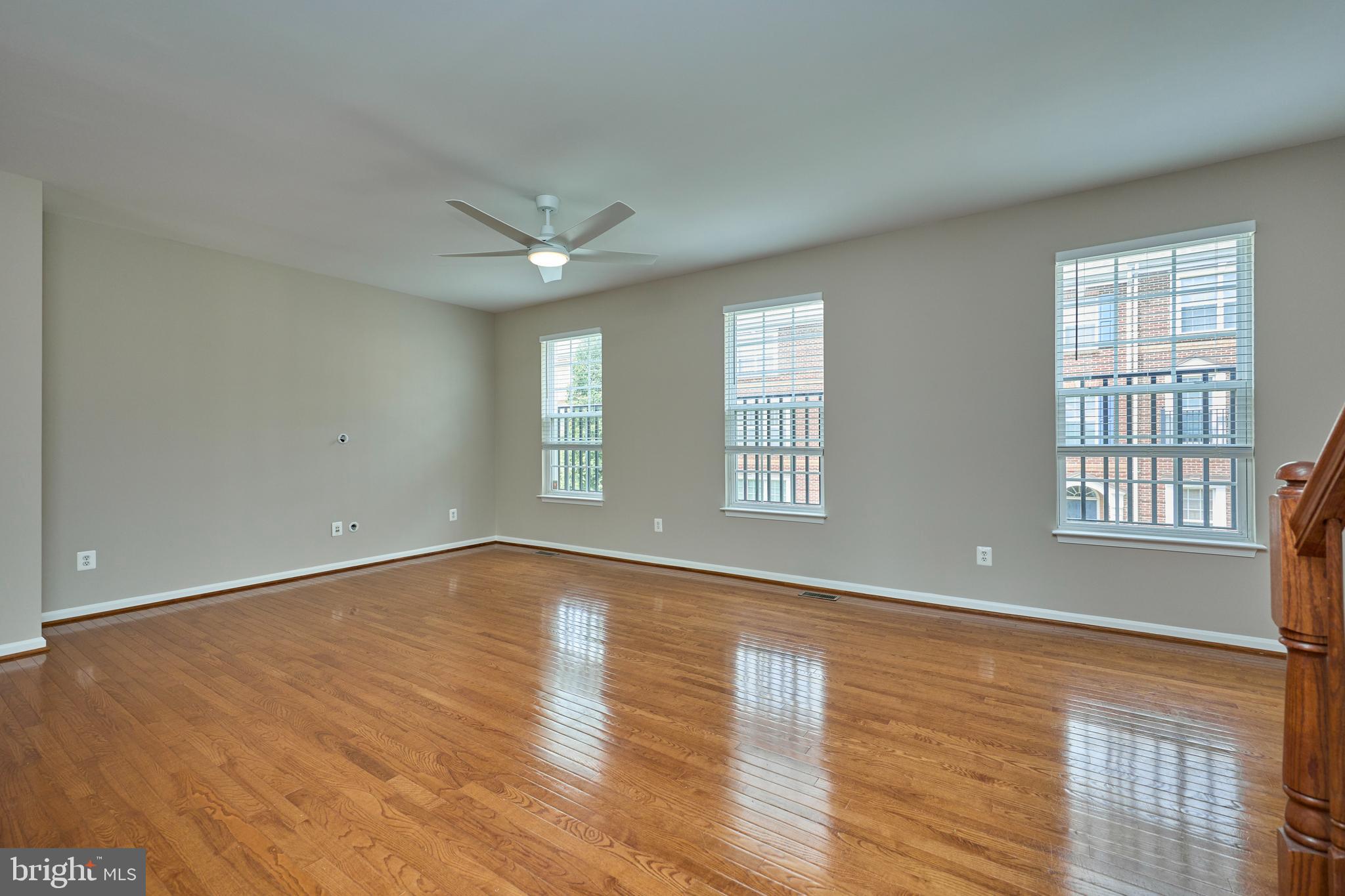 LANSDOWNE TOWN CENTER - Residential