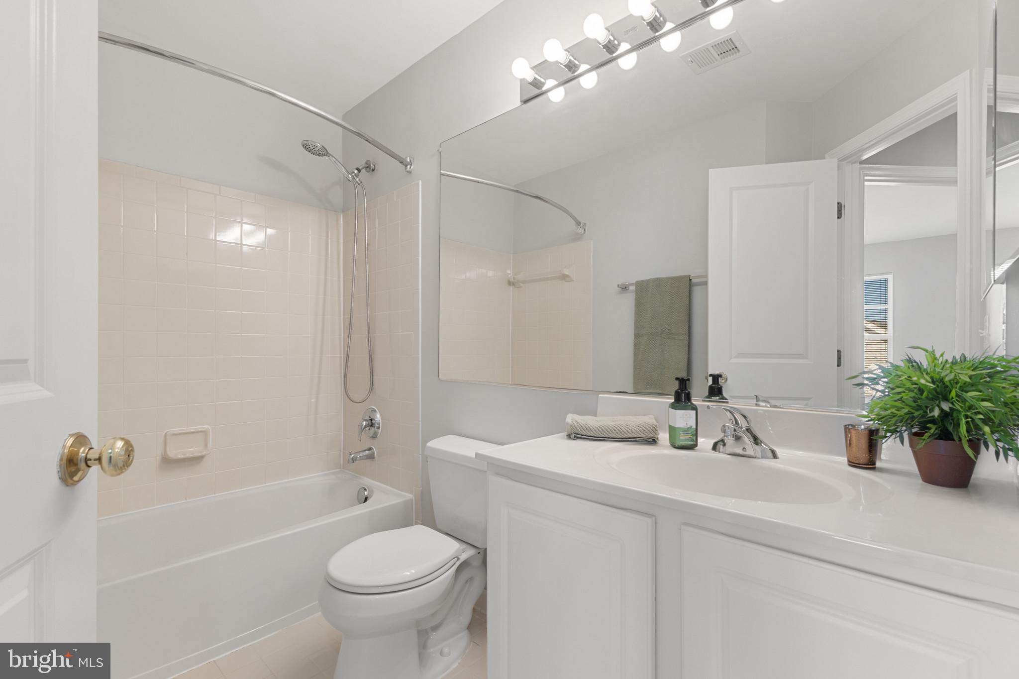 PEMBROOKE/VICTORY LAKES - Residential