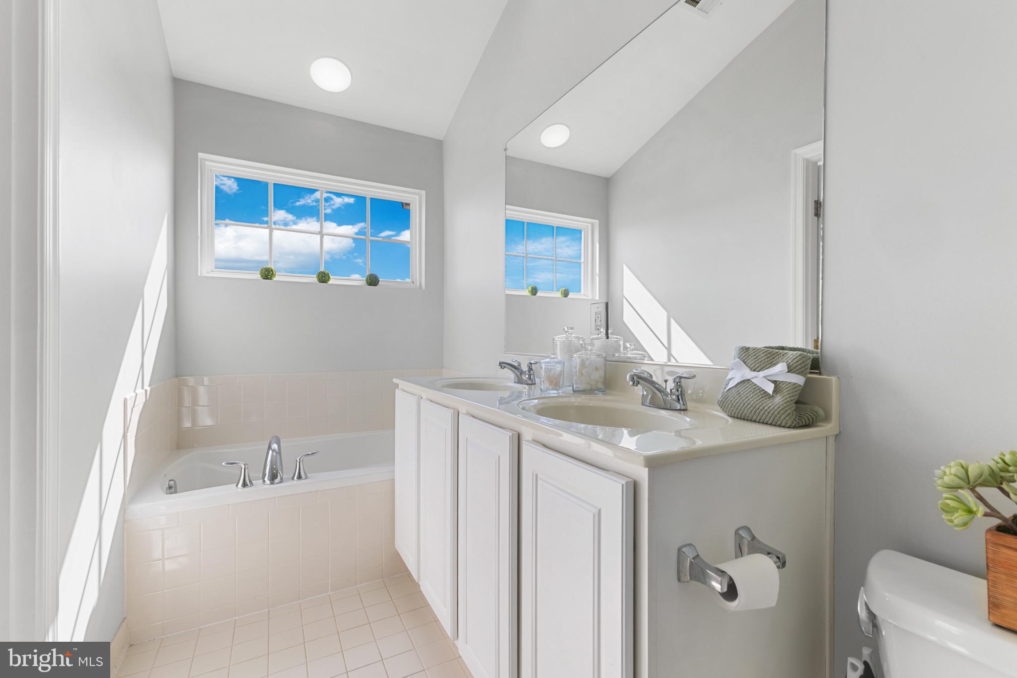 PEMBROOKE/VICTORY LAKES - Residential
