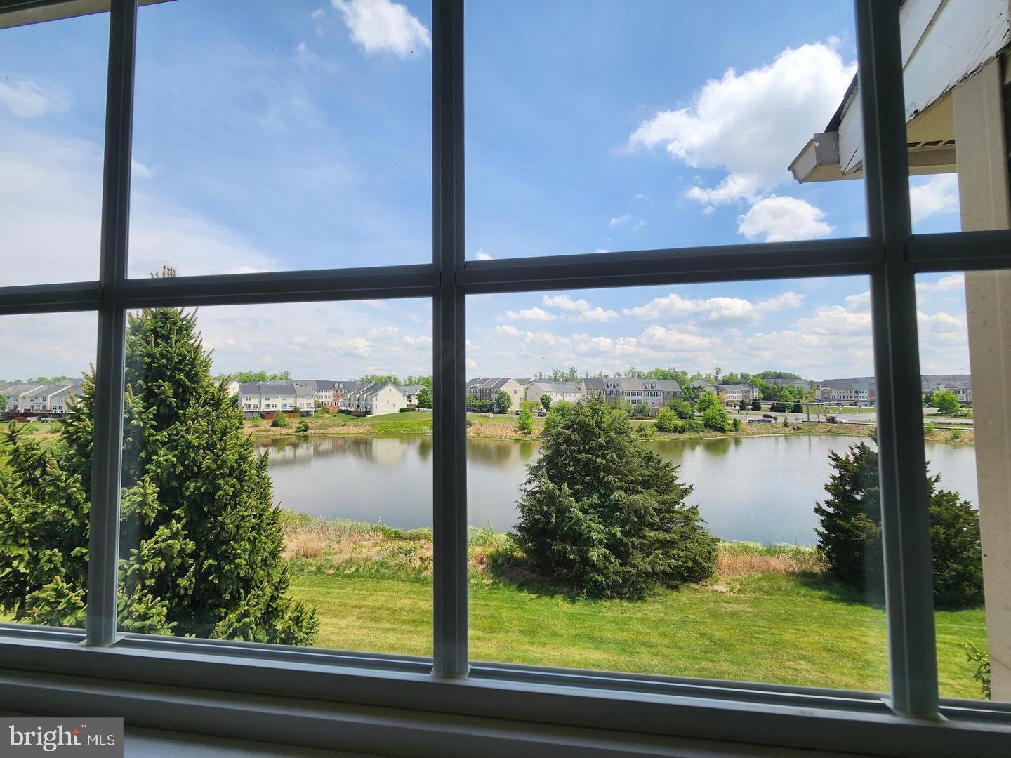 PEMBROOKE/VICTORY LAKES - Residential