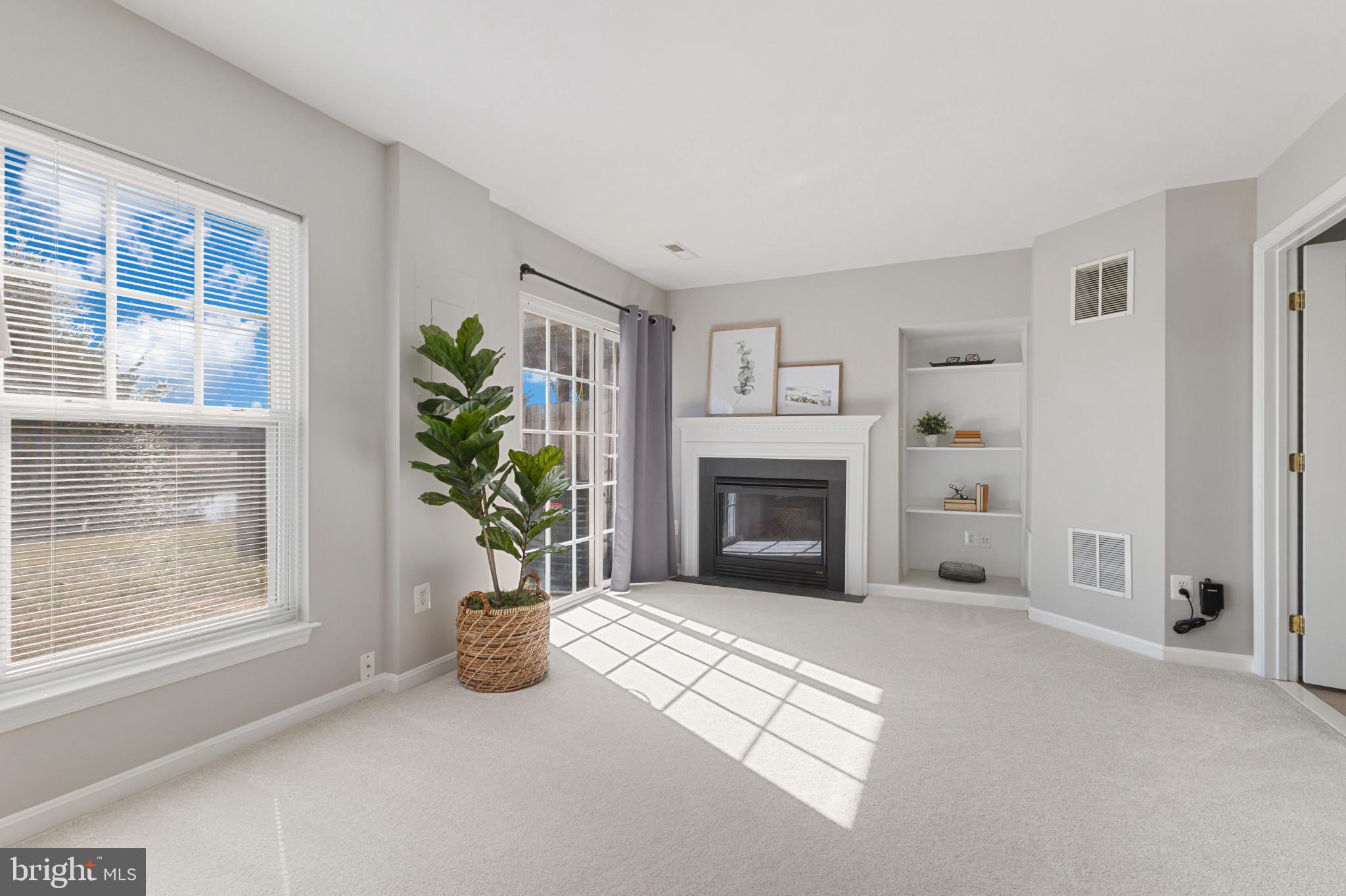 PEMBROOKE/VICTORY LAKES - Residential