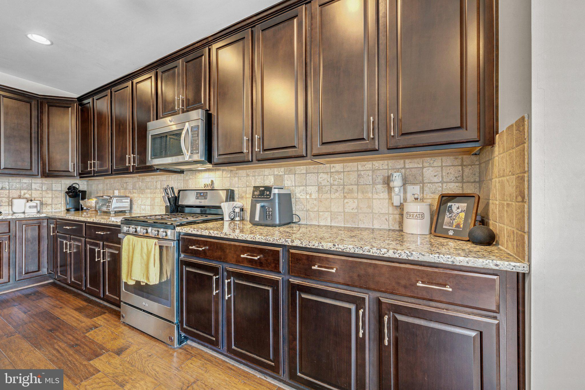 TOWNES AT GOOSE CREEK VILLAGE - Residential