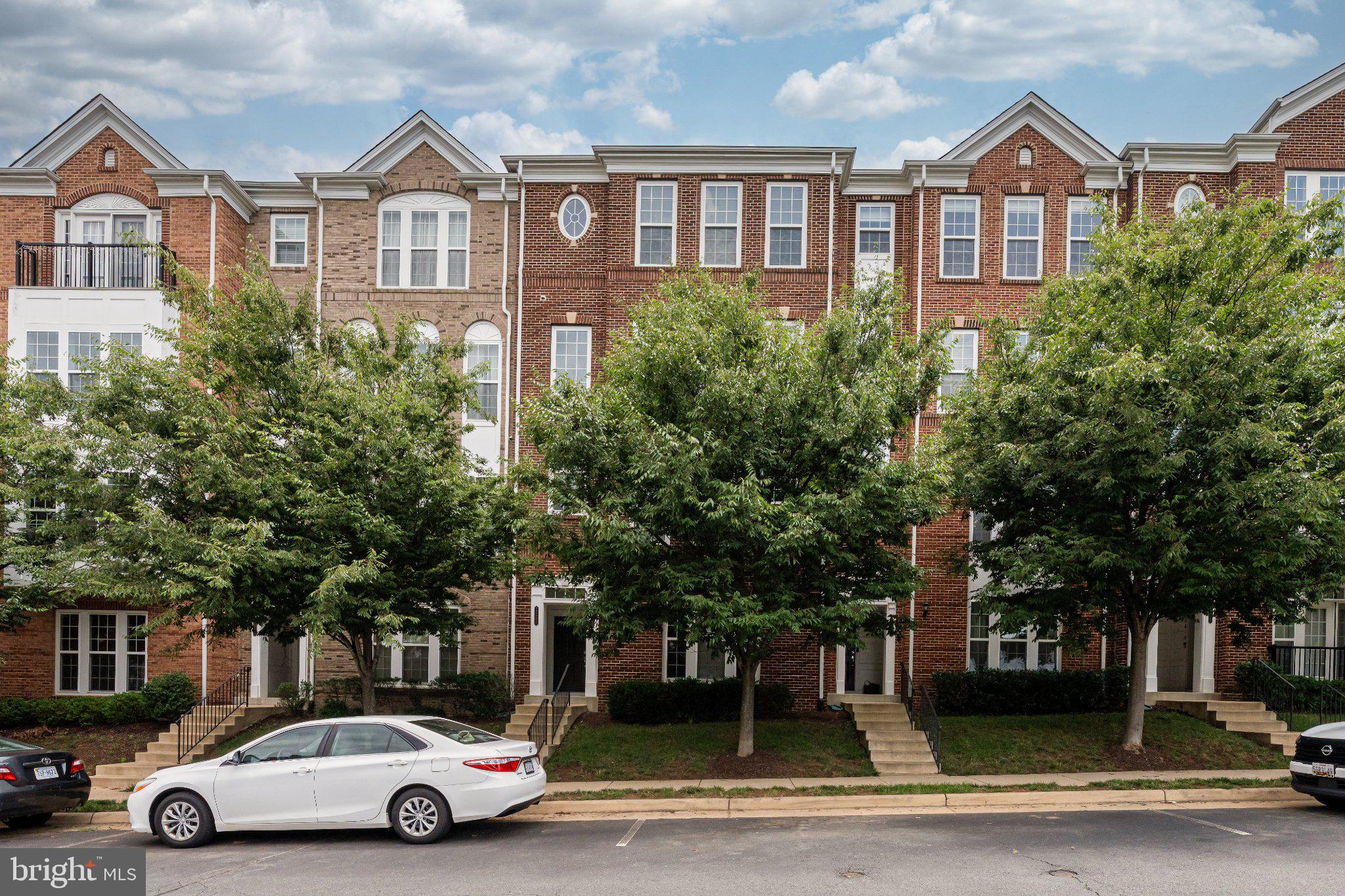 TOWNES AT GOOSE CREEK VILLAGE - Residential