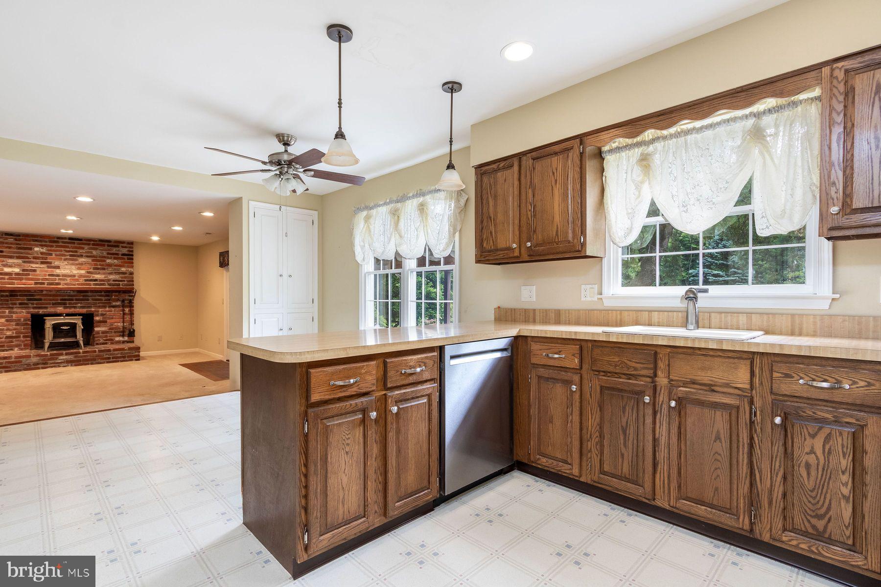 VALLEY VIEW VIL - Residential
