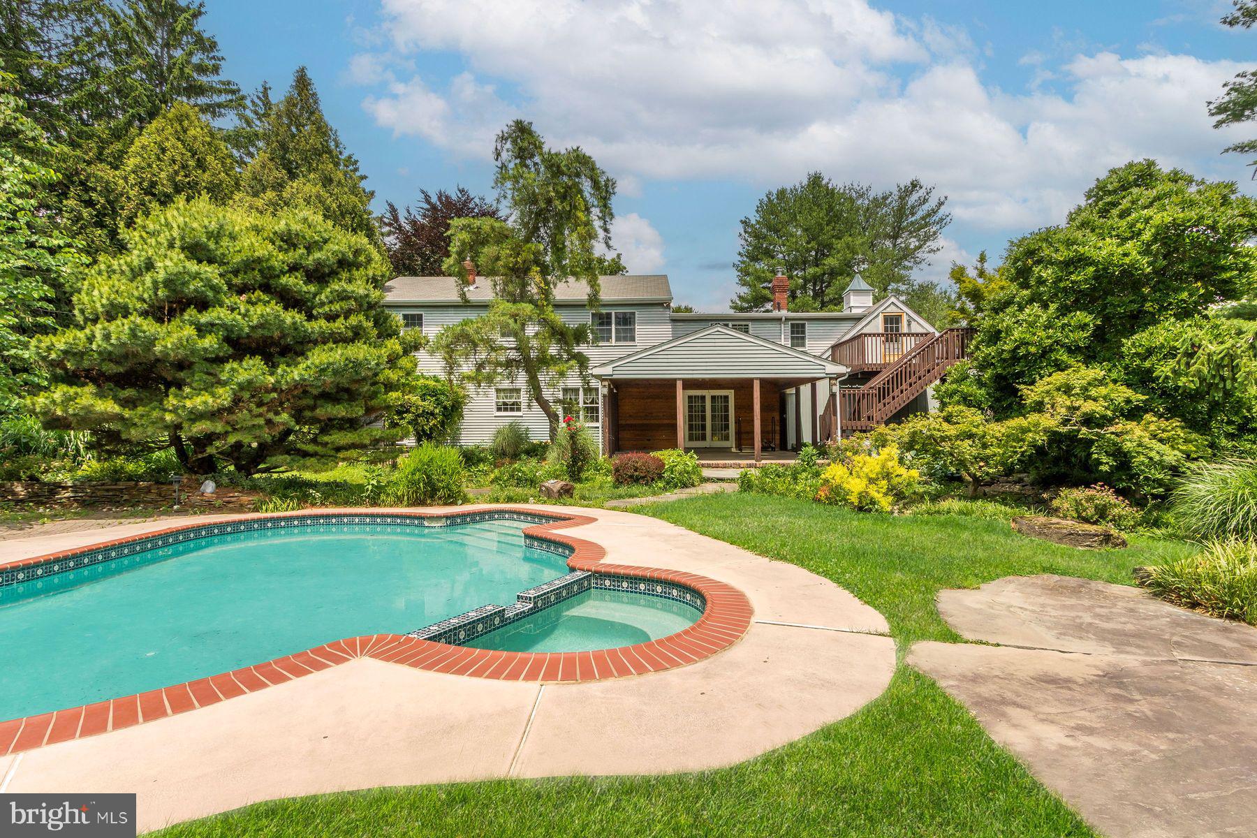 VALLEY VIEW VIL - Residential