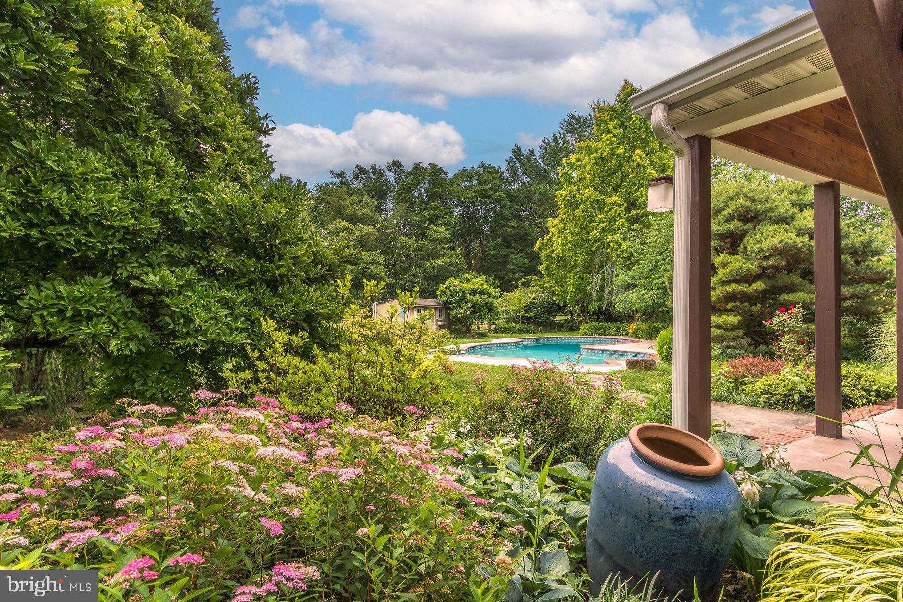 VALLEY VIEW VIL - Residential