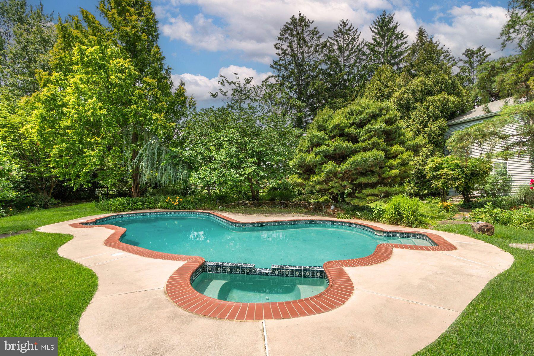 VALLEY VIEW VIL - Residential