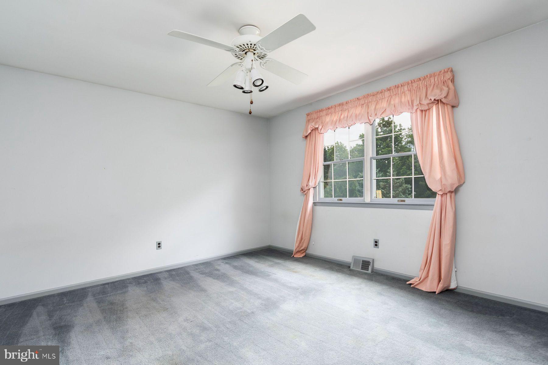 VALLEY VIEW VIL - Residential
