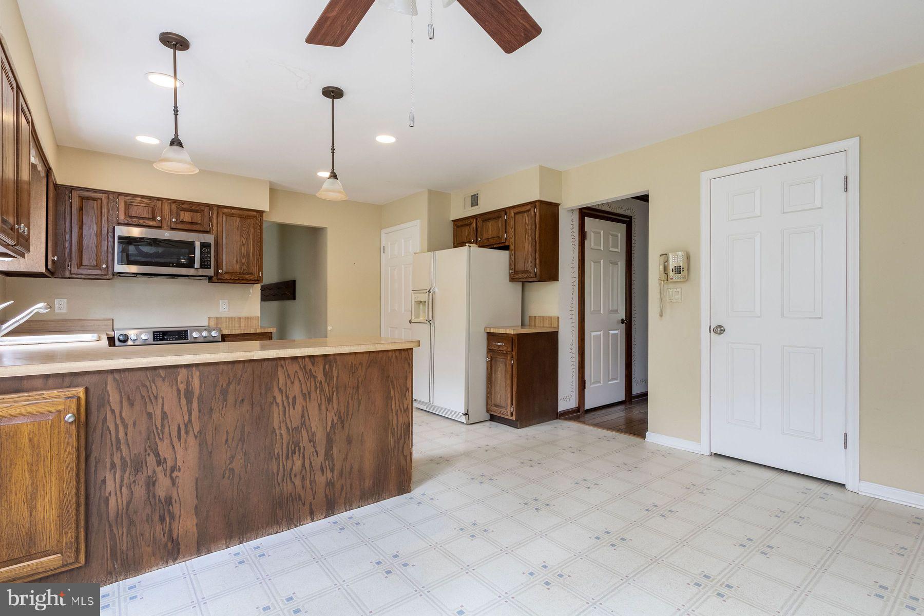 VALLEY VIEW VIL - Residential