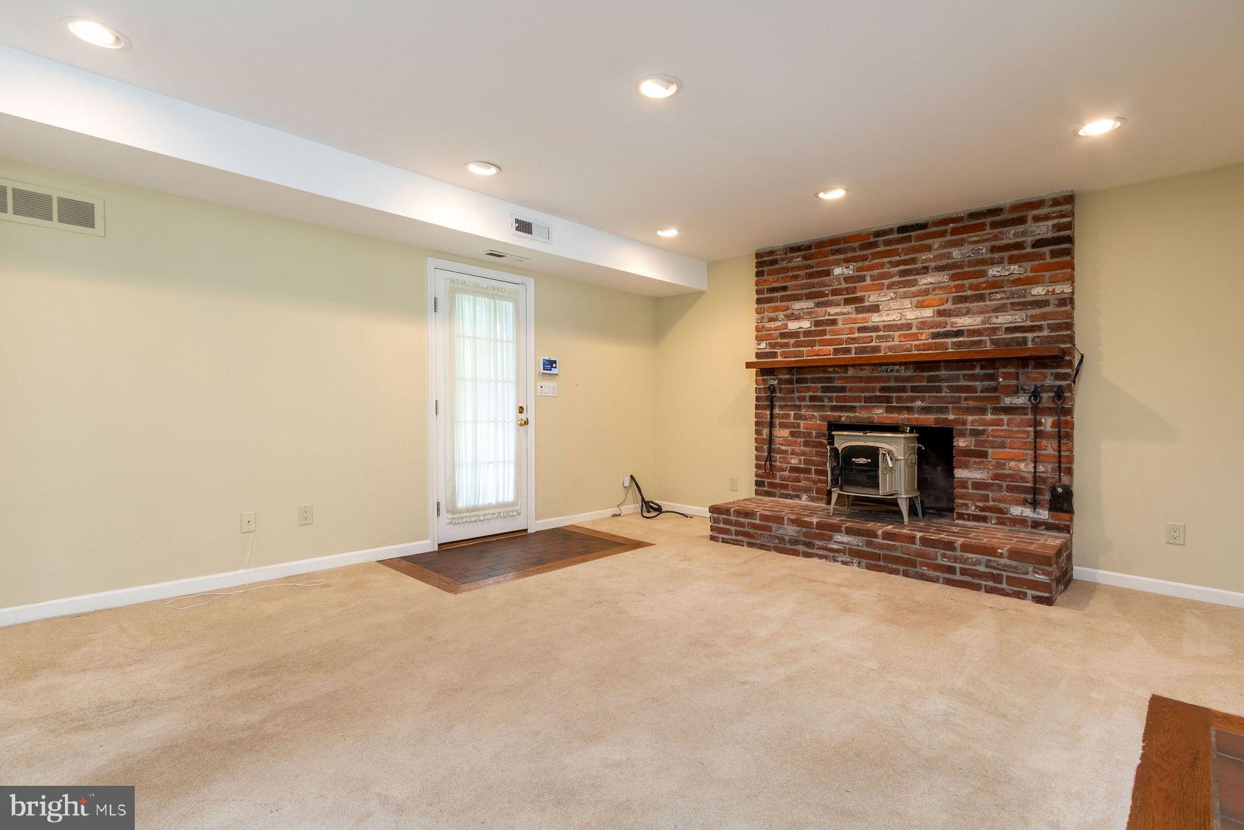 VALLEY VIEW VIL - Residential